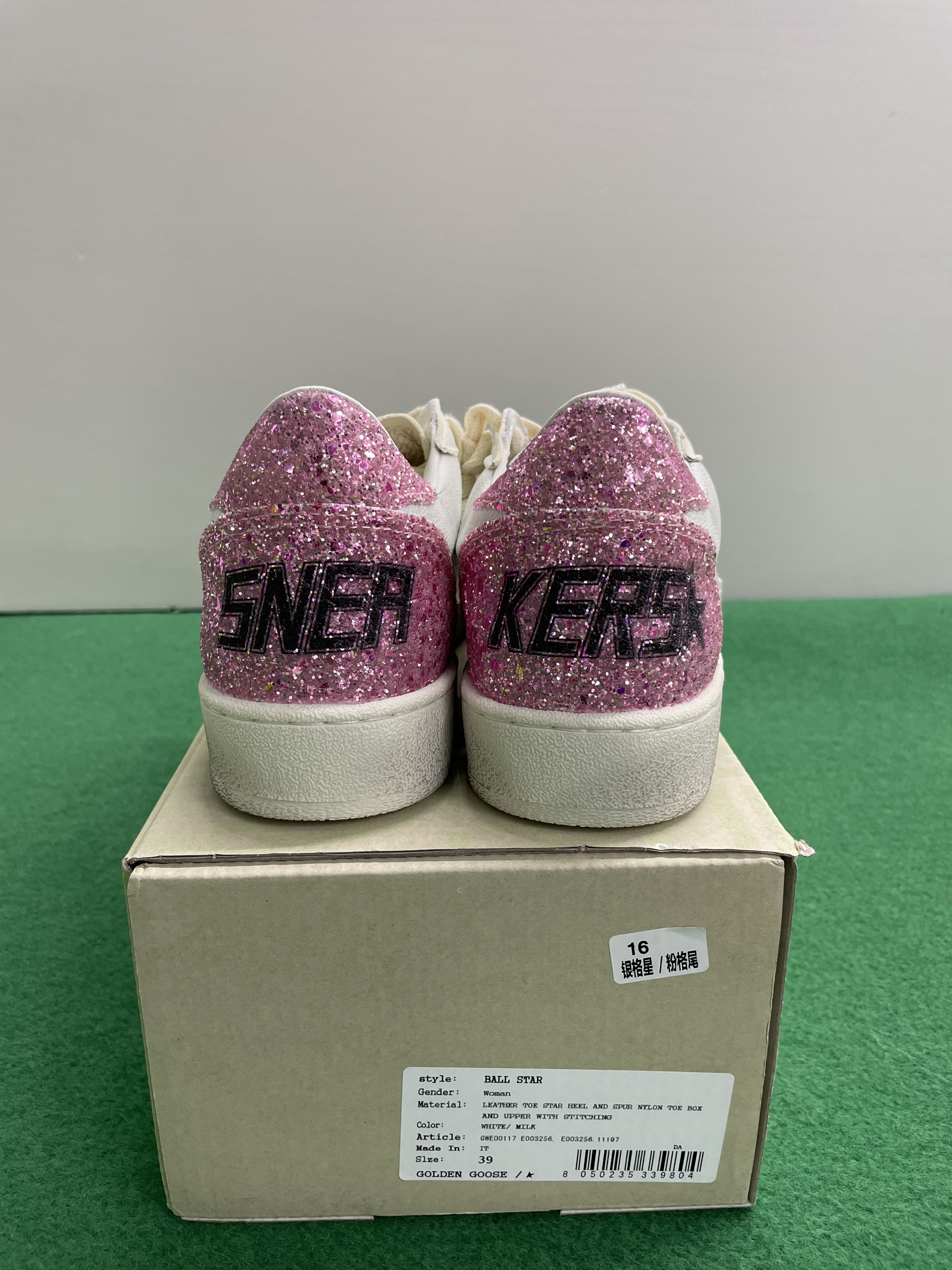 球鞋 QC 照片 1 / 32