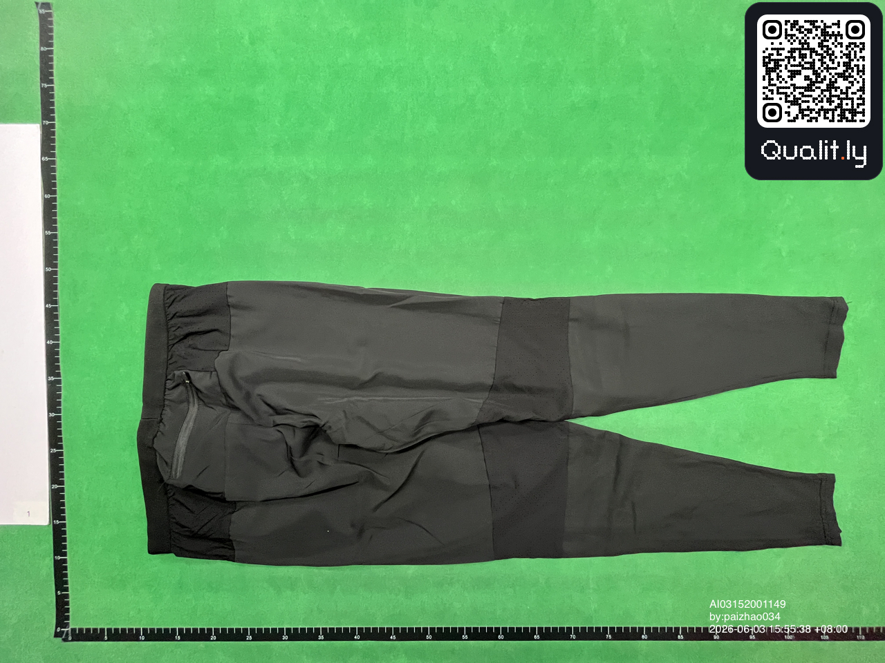 Pantaloni — foto QC 2 di 34