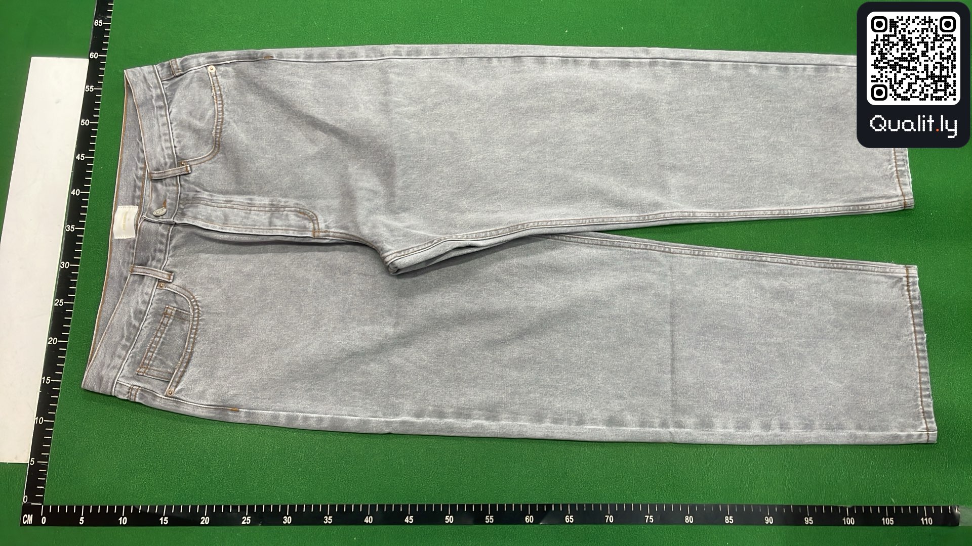 Jeans QC photo 2 of 113