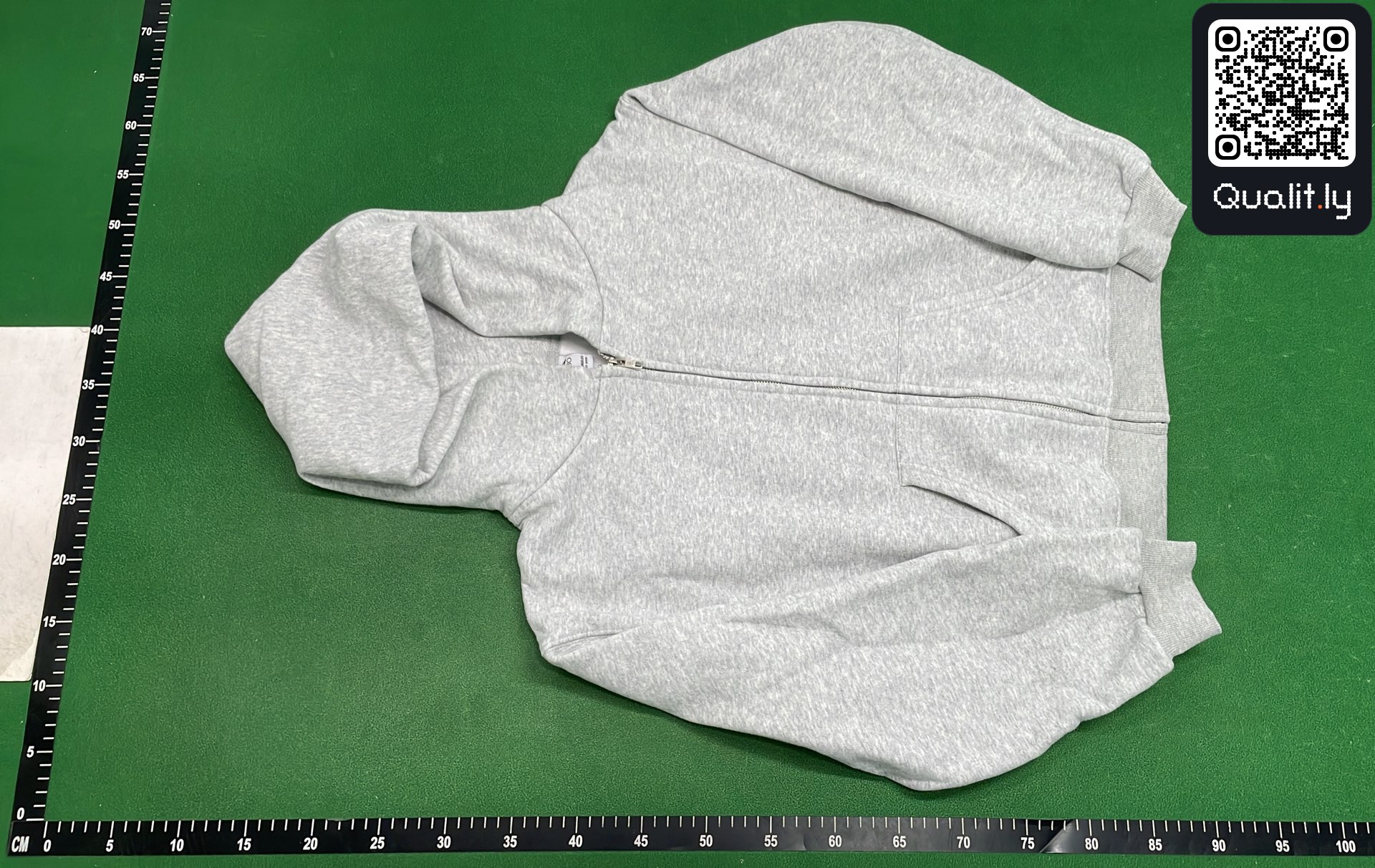Hoodie QC photo 2 of 10