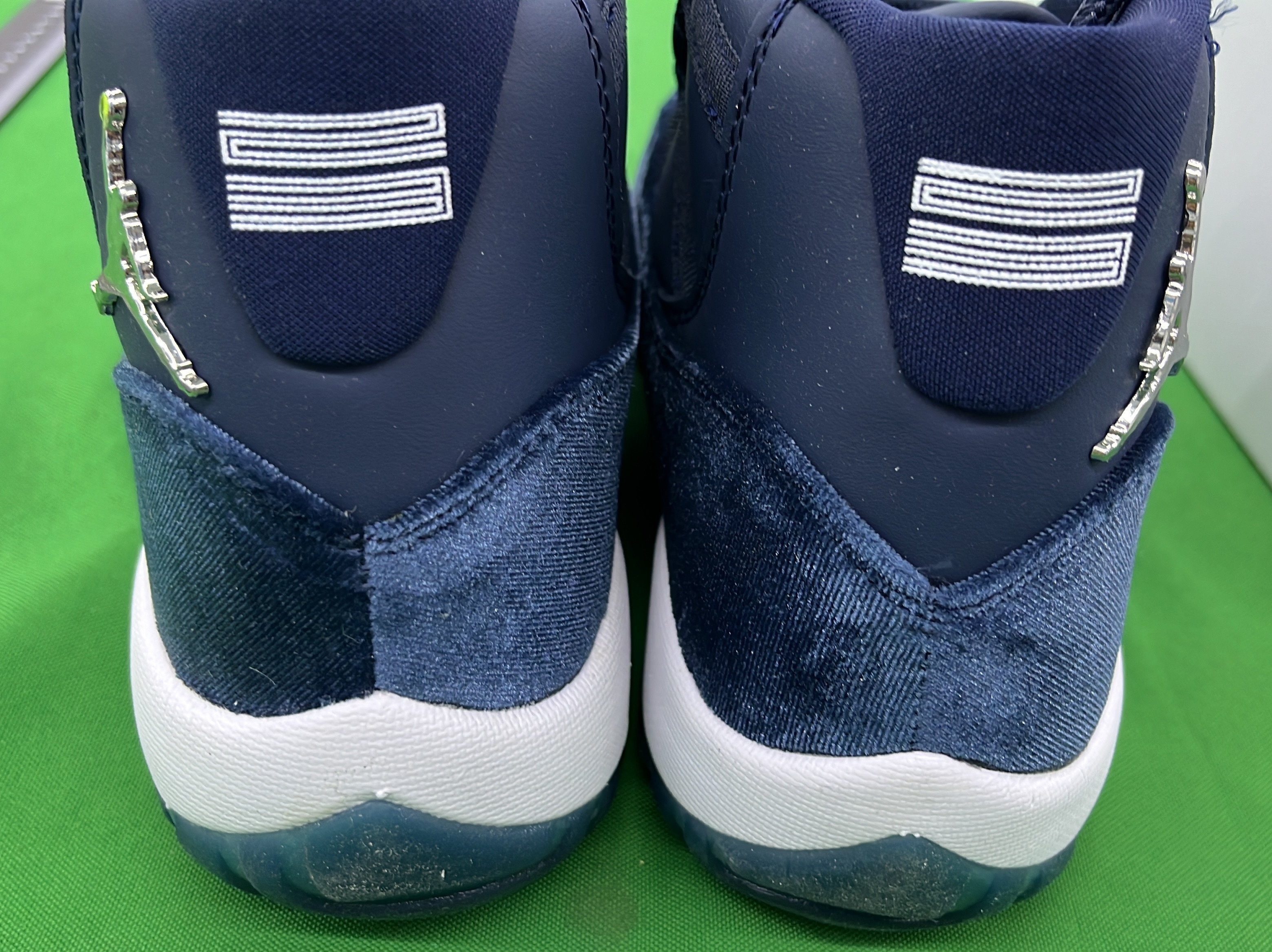 Sneakers QC photo 2 of 6