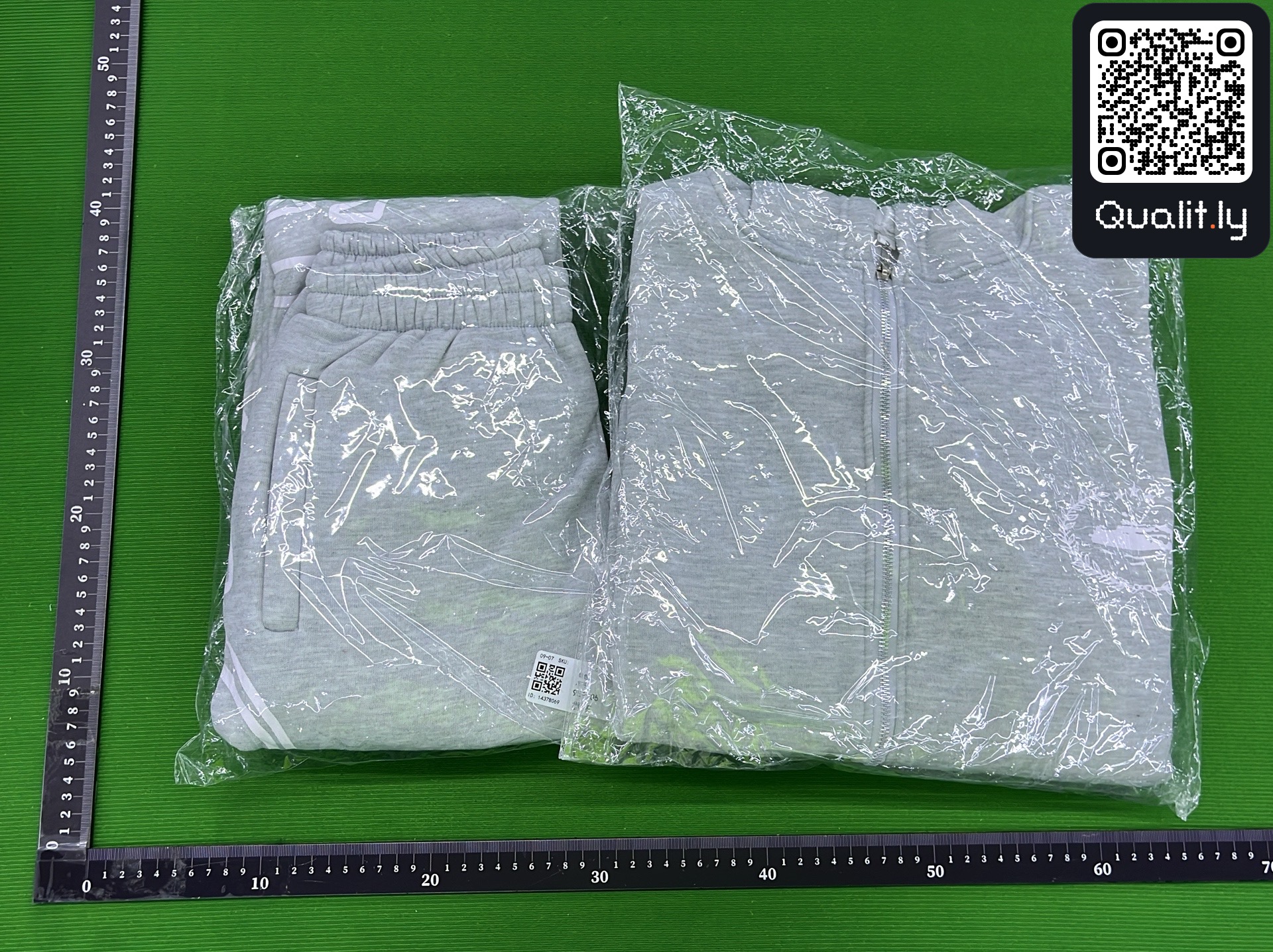 连帽卫衣 QC 照片 1 / 6