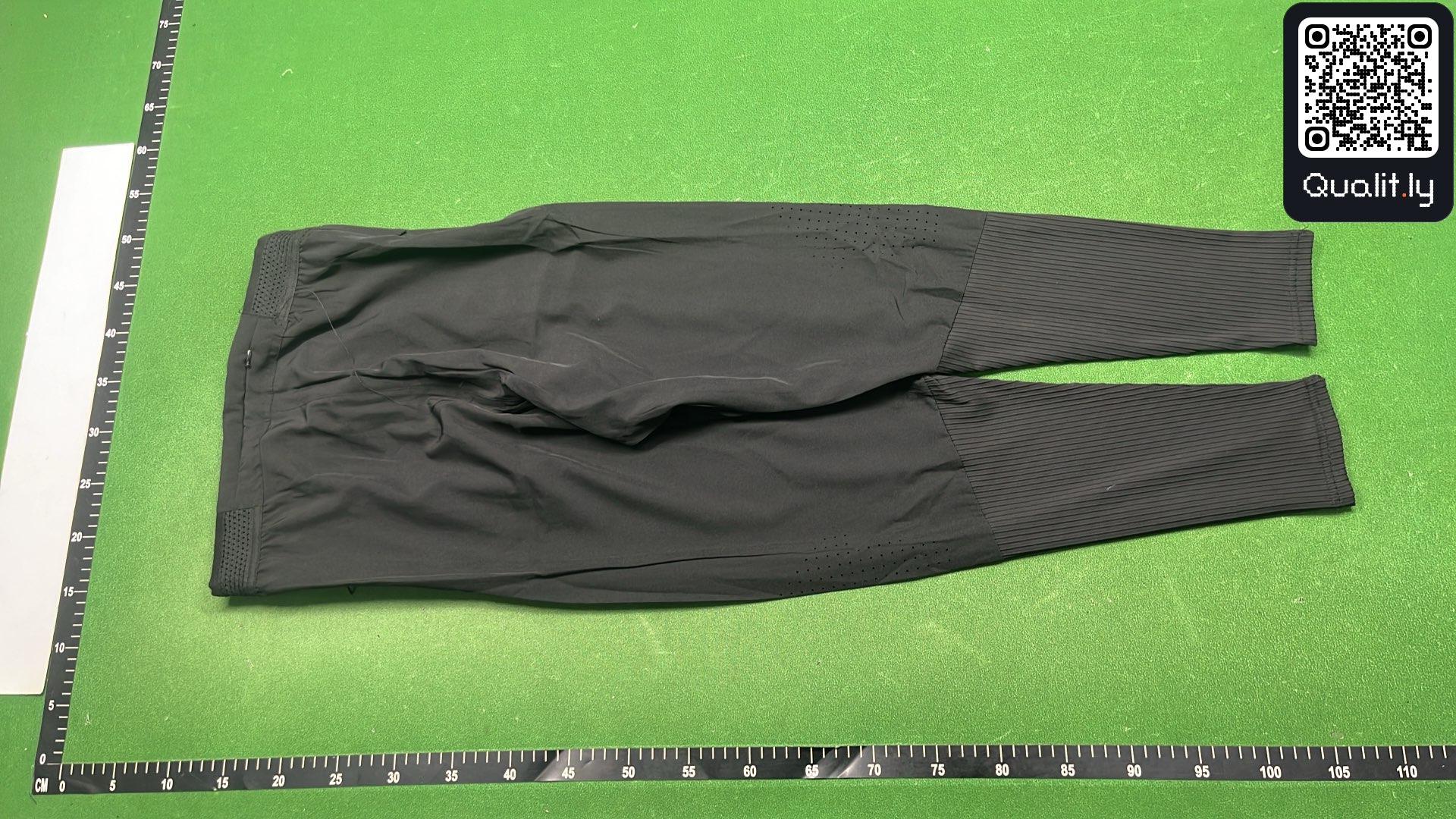 Pants QC photo 3 of 8