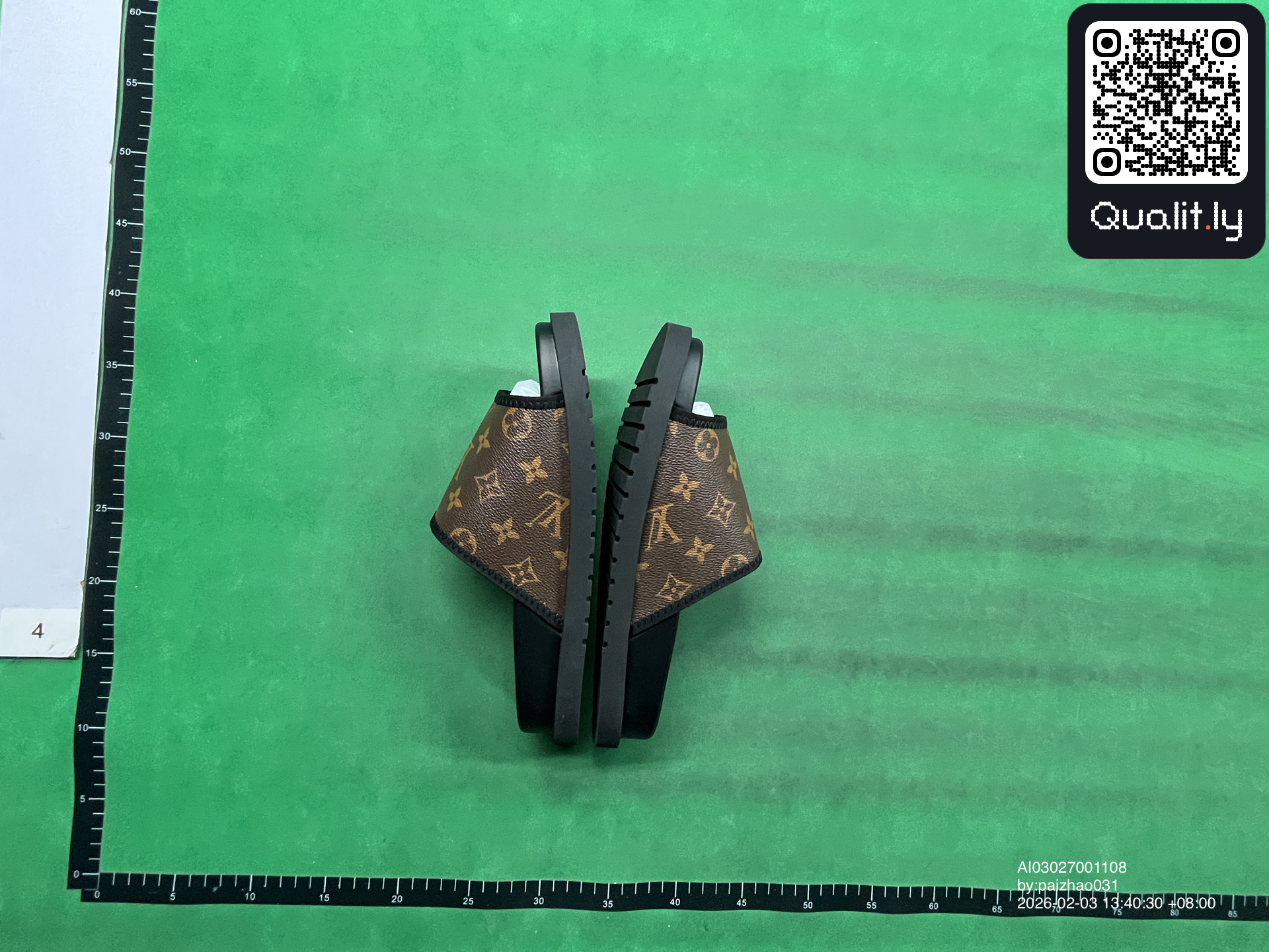 Sneakers QC photo 3 of 5