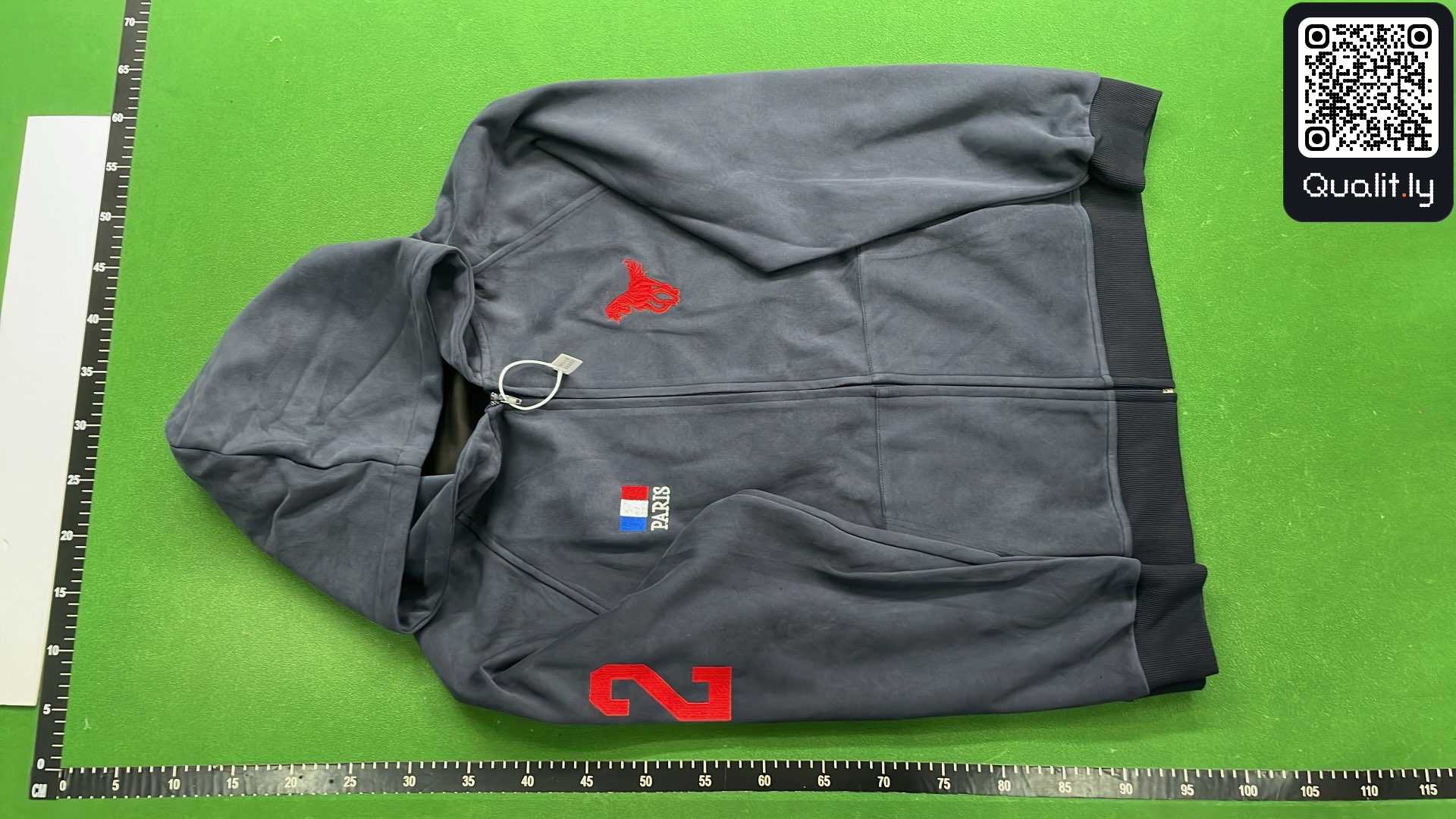 Hoodie — QC-Foto 2 von 14