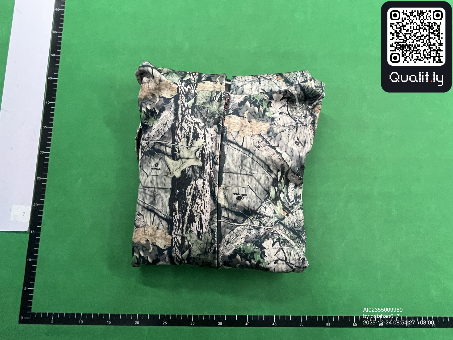 Camisola com capuz — foto QC 1 de 4