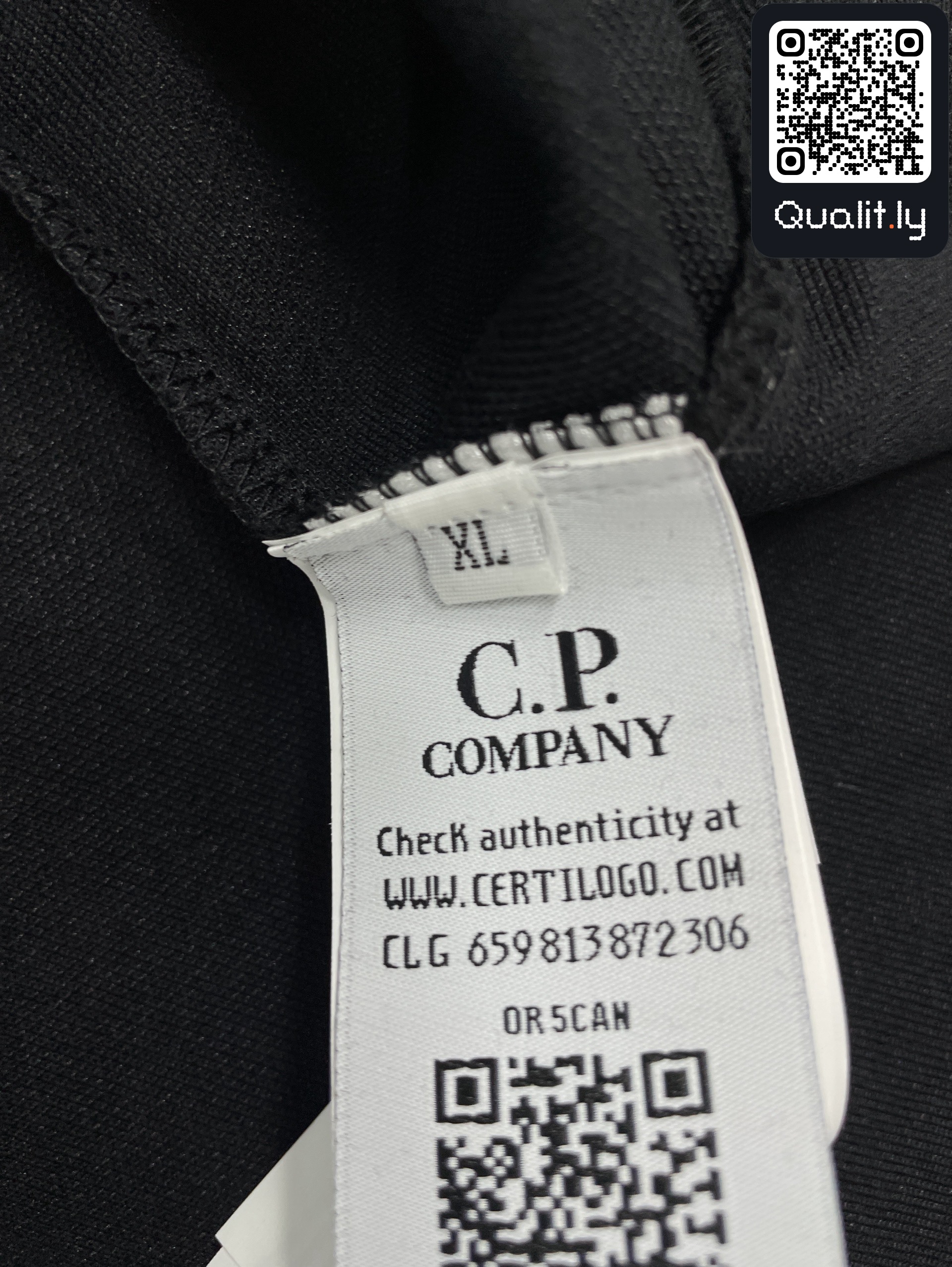 Pantaloni — fotografie QC 2 din 4