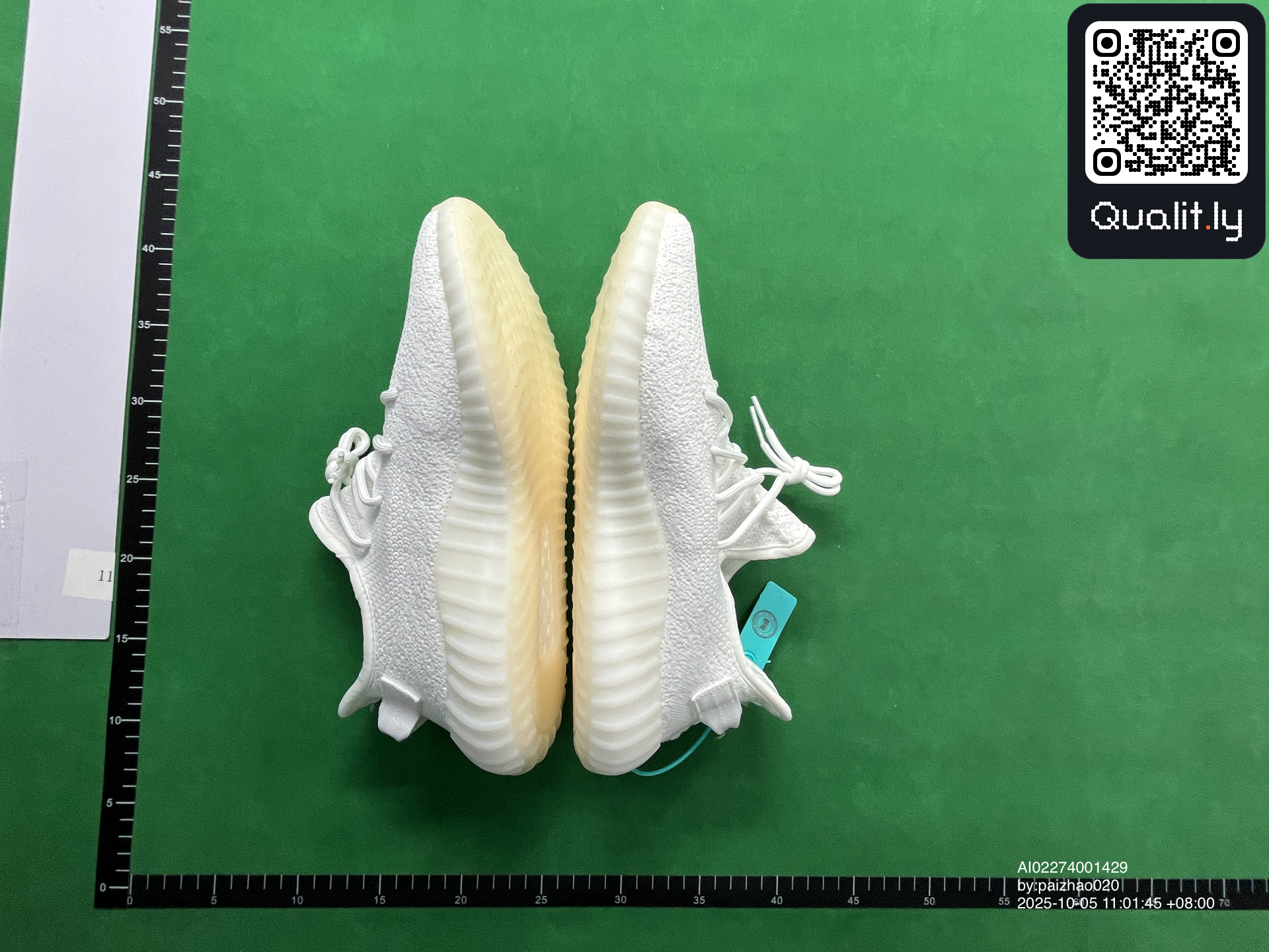 Sneakers — foto QC 3 di 10