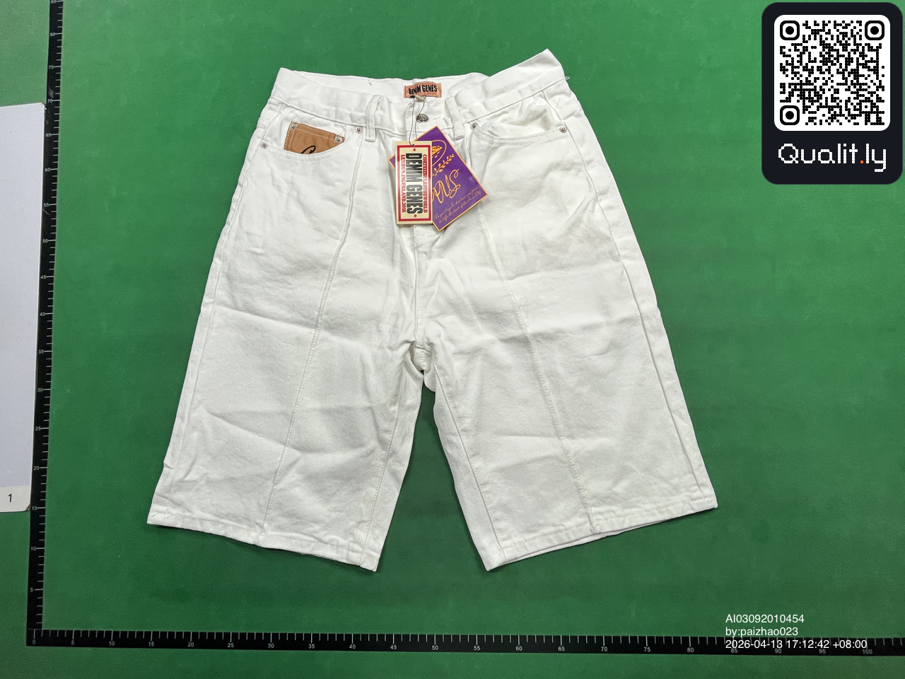 Jeans QC photo 2 of 98