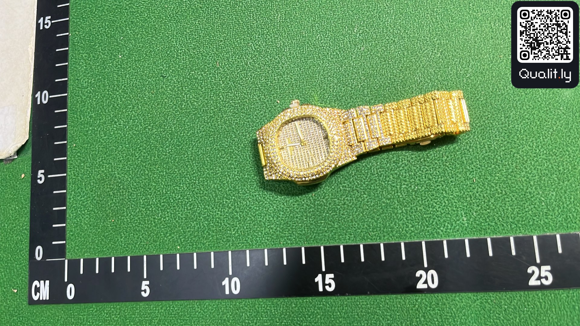 Klocka — QC-foto 1 av 12
