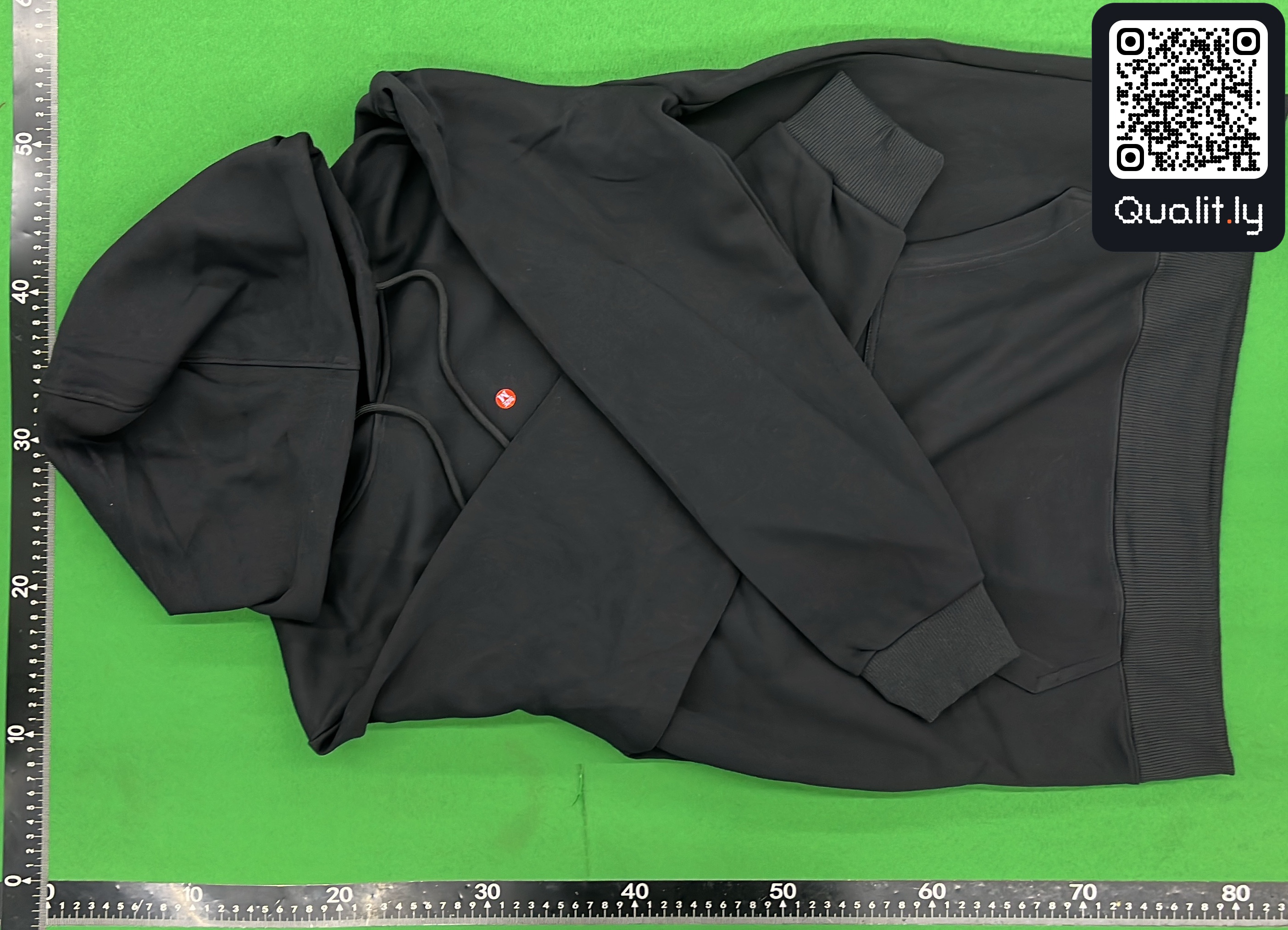 Hoodie QC photo 2 of 8