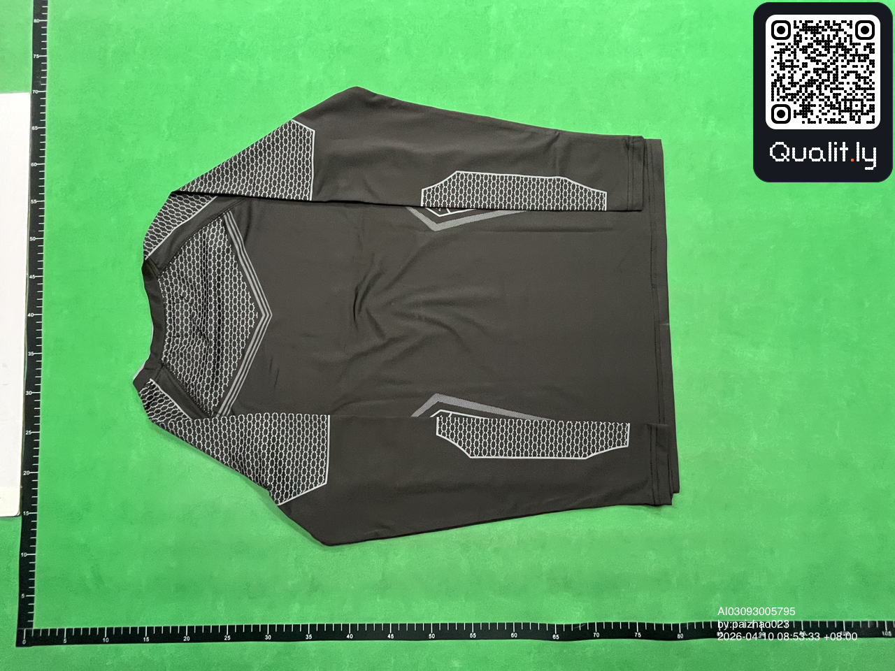 T-shirt — QC-foto 2 van 10