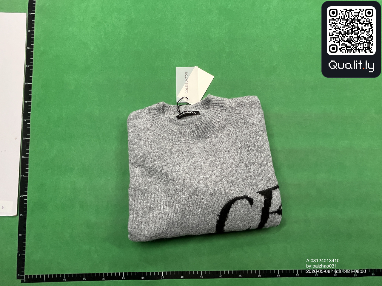 Sweater QC photo 2 of 114