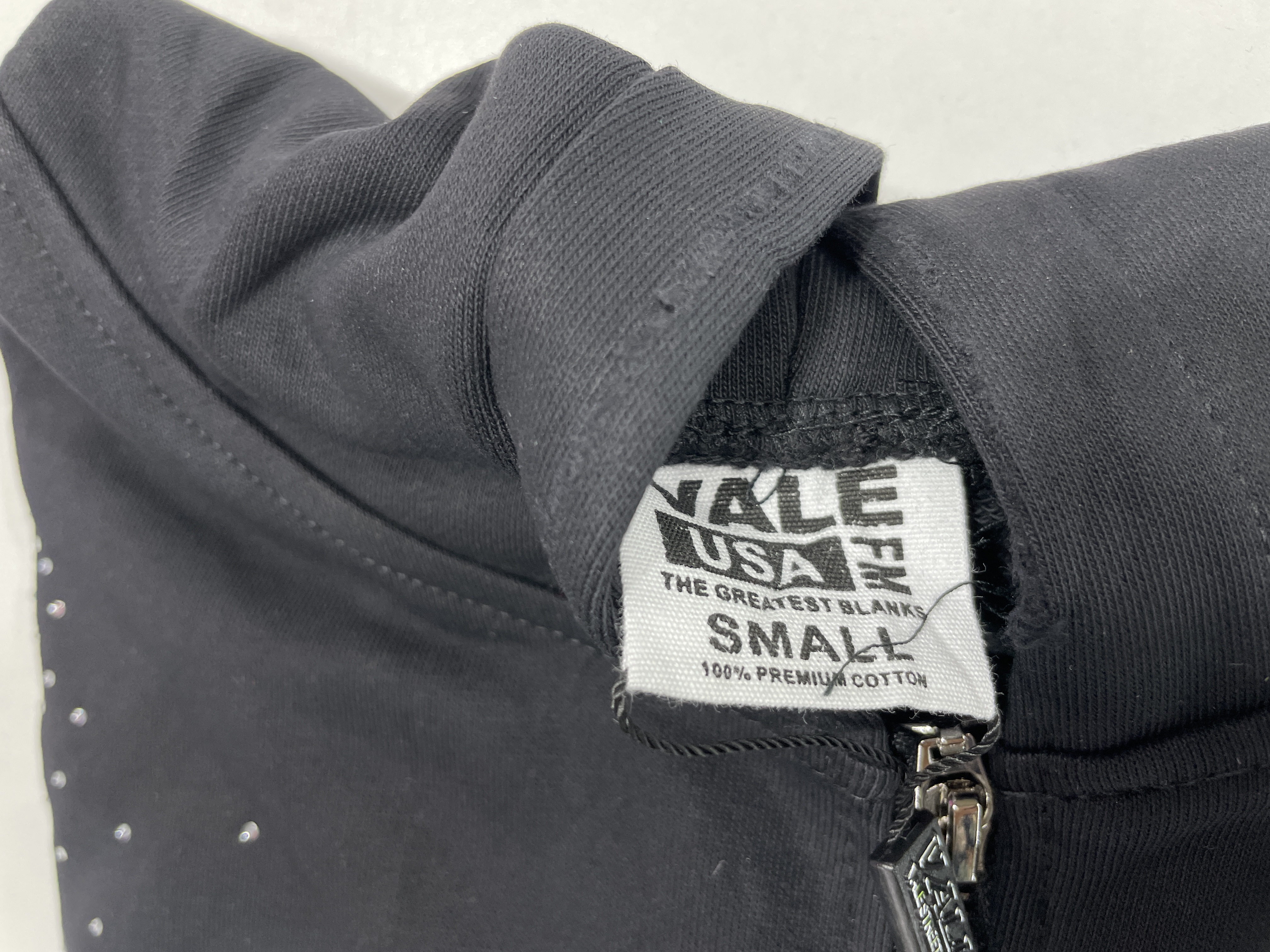 Hoodie QC photo 2 of 19