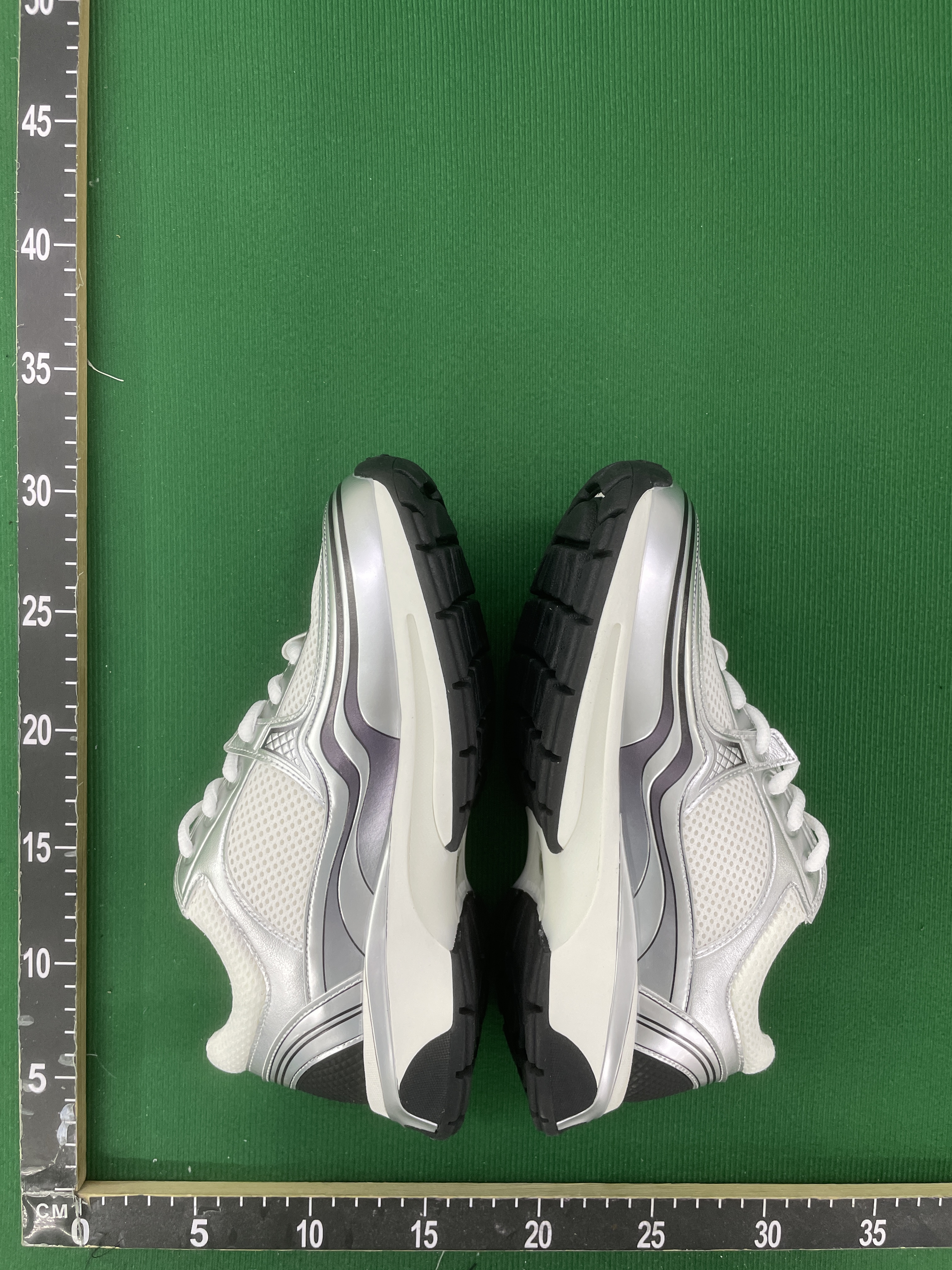 Sneakersy — zdjęcie QC 1 z 53