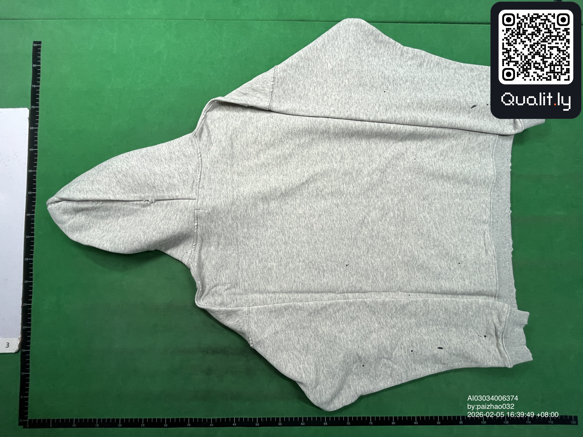 Hoodie QC photo 2 of 4