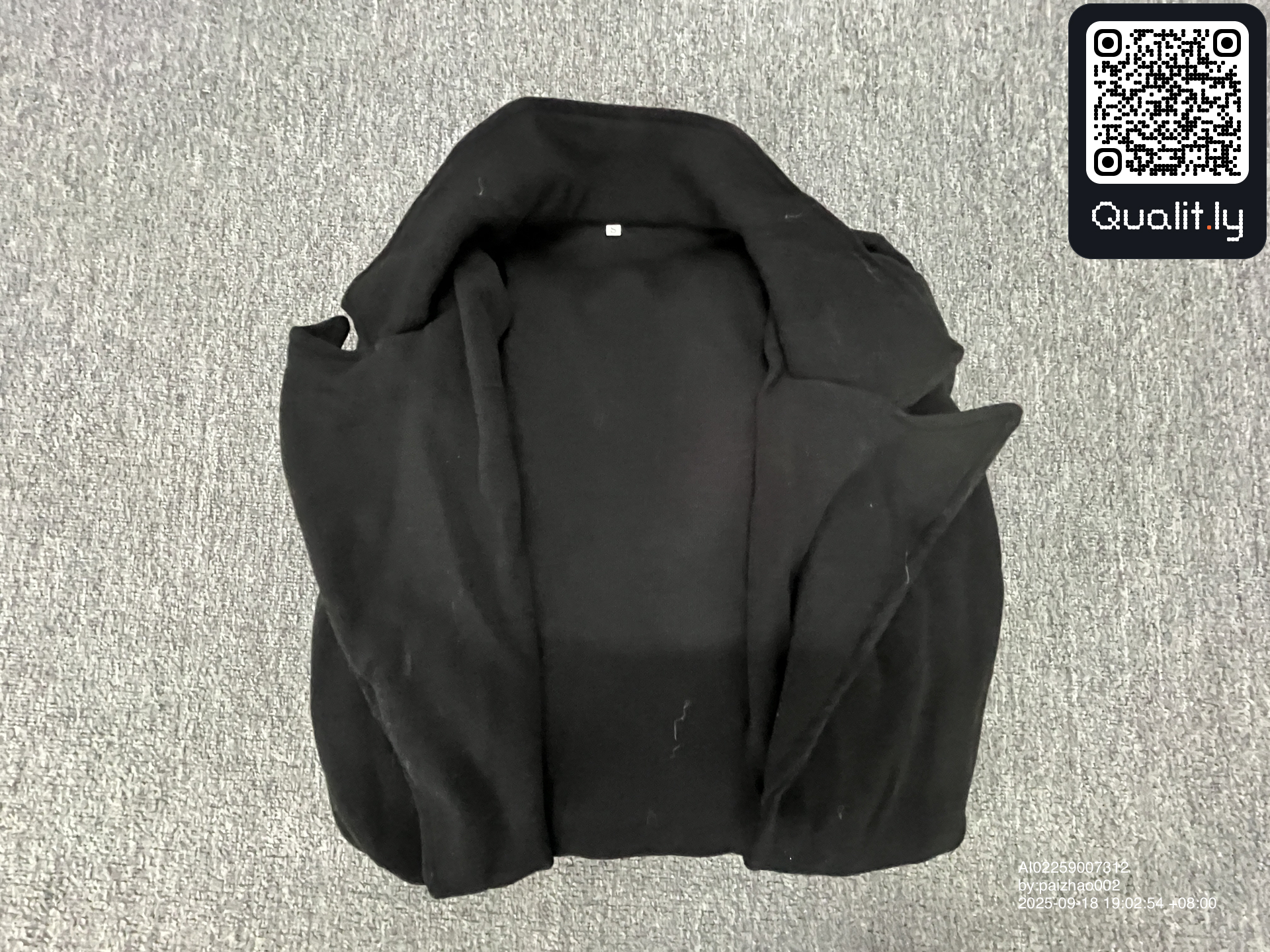 Jacket QC photo 1 of 4