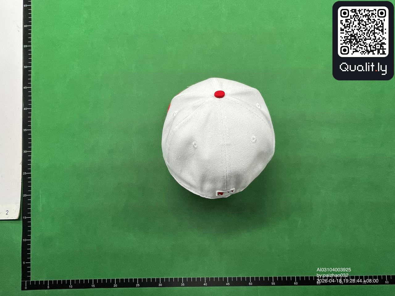 Czapka z daszkiem — zdjęcie QC 1 z 59