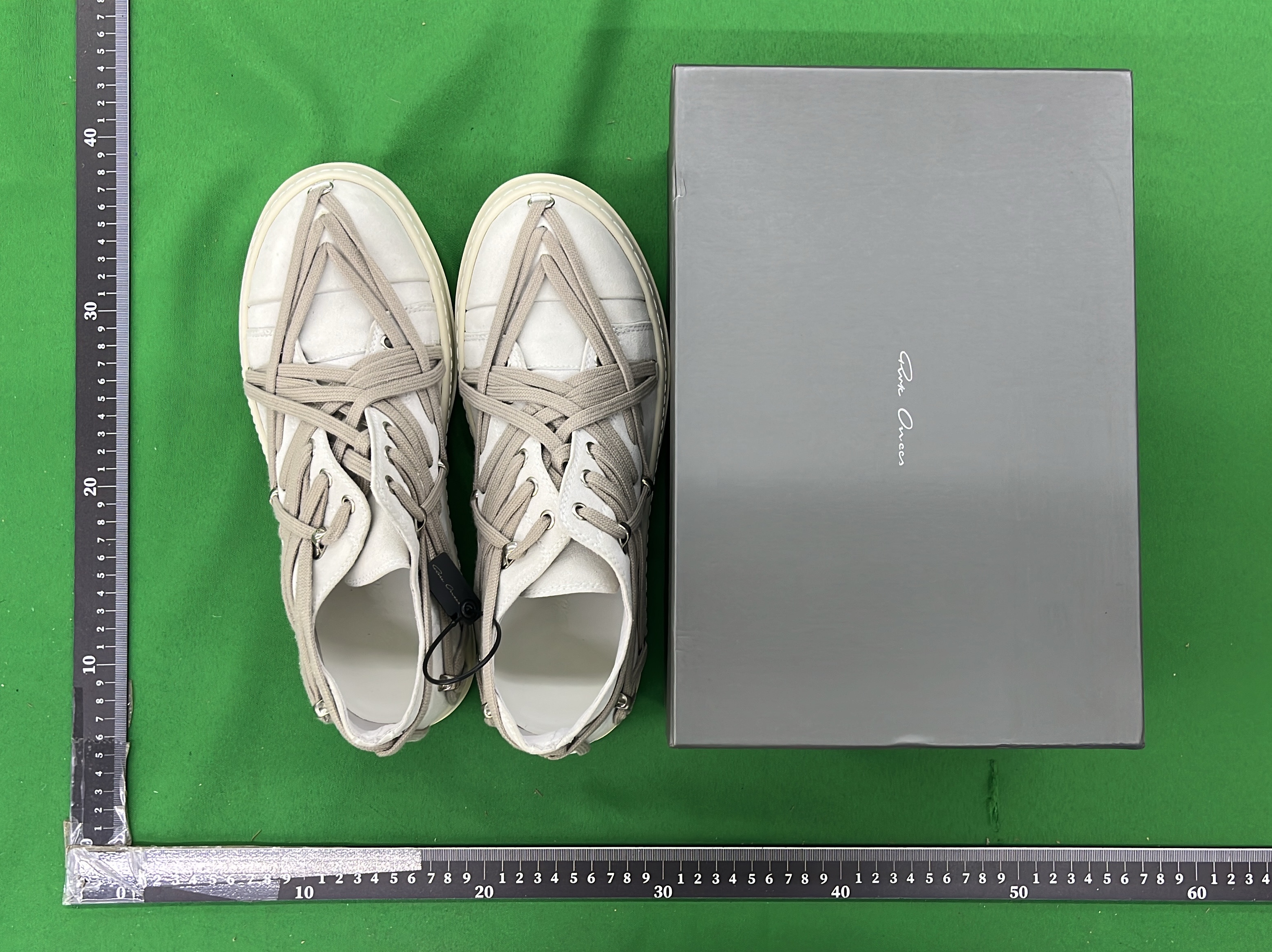 Sneaker — QC-Foto 3 von 6