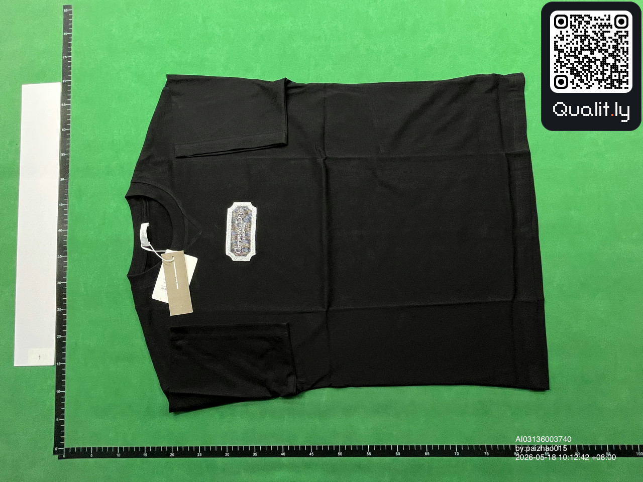 T恤 QC 照片 3 / 26