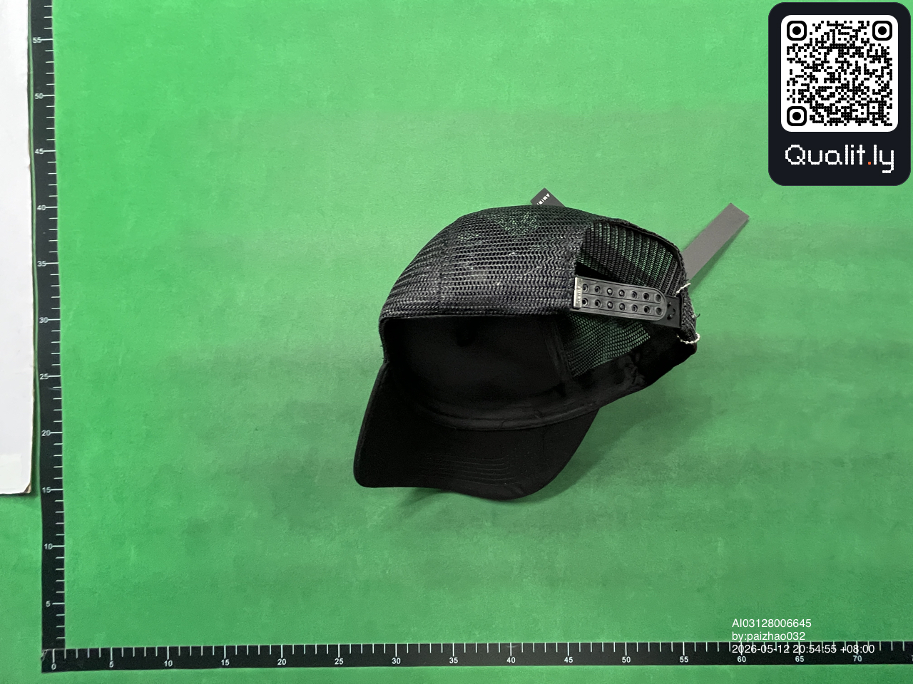 Foto QC 2 di 54