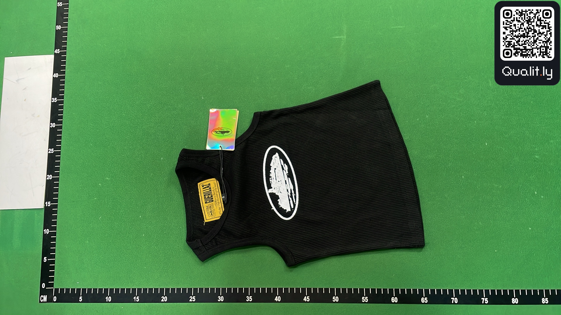 Shorts QC photo 2 of 304