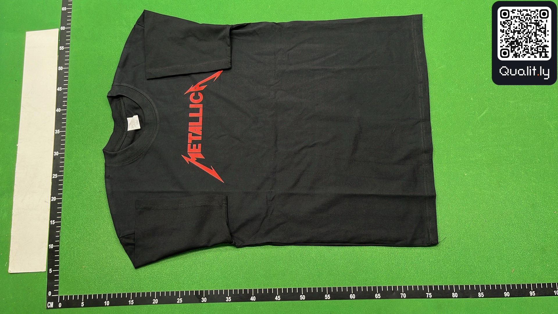 T-shirt — foto QC 2 de 24