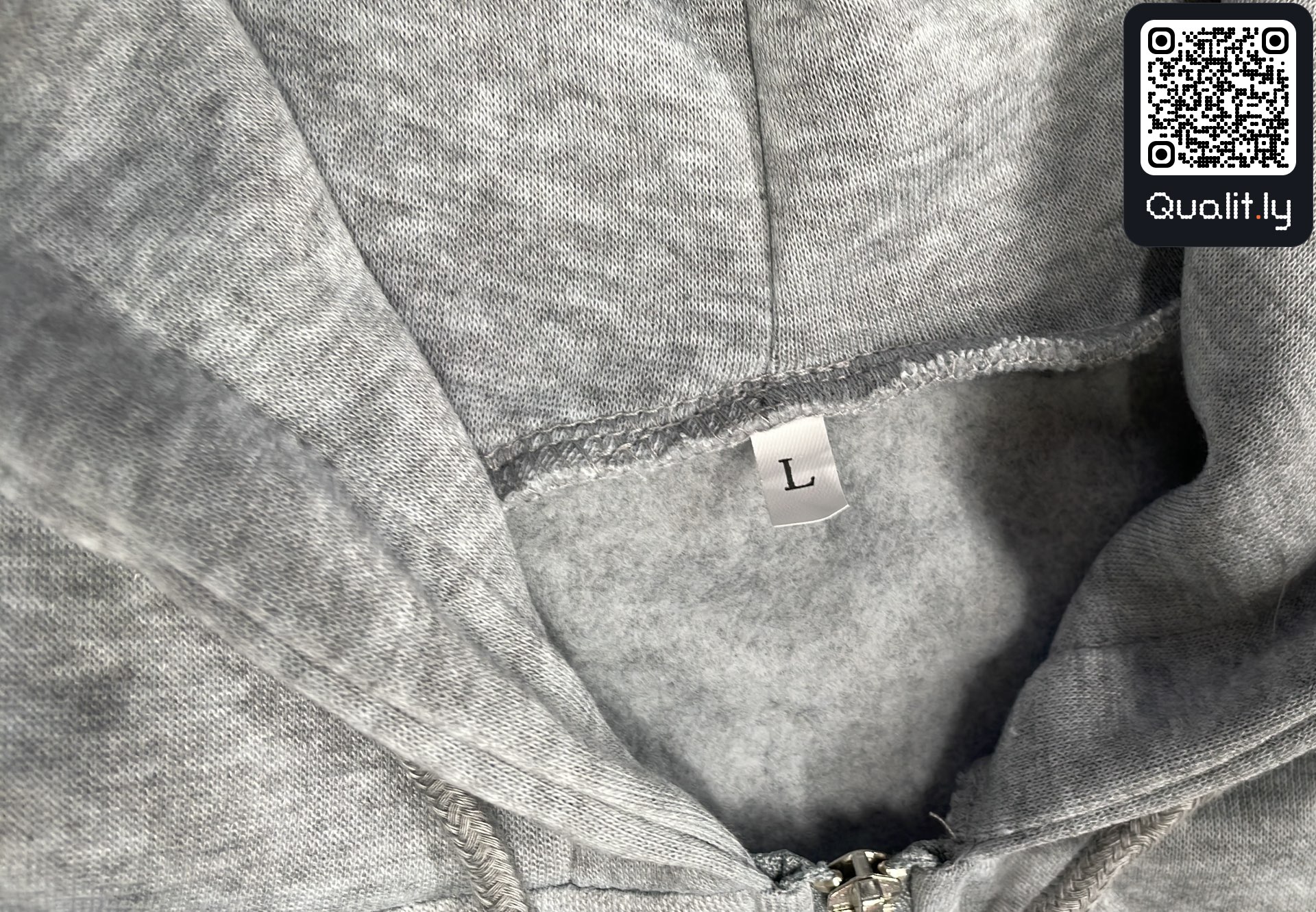 Sweater — QC-foto 1 van 4