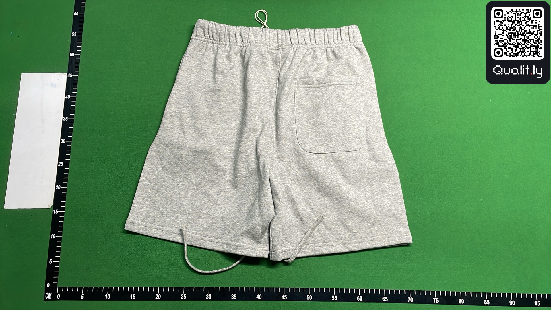 Pantaloni scurți — fotografie QC 3 din 14