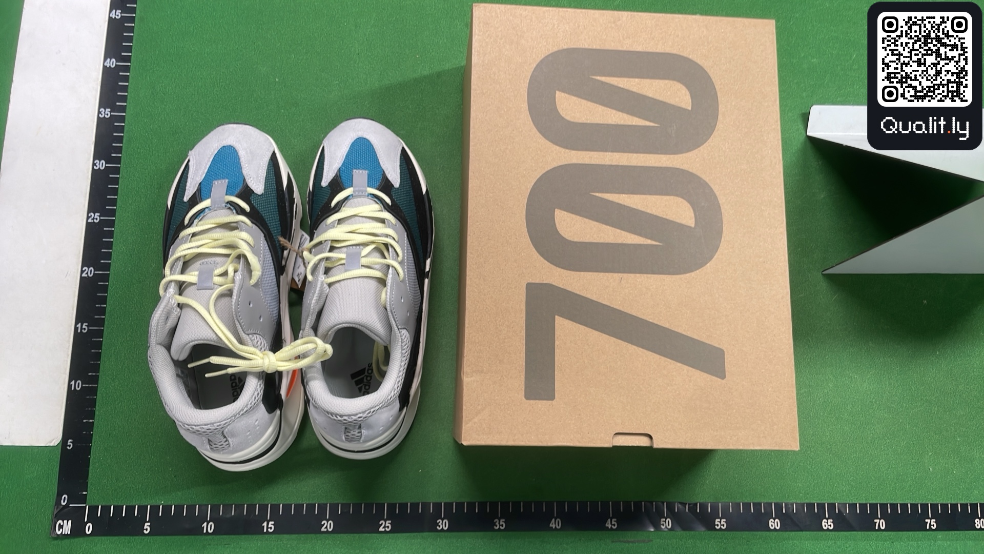 Sneaker — QC-Foto 1 von 88