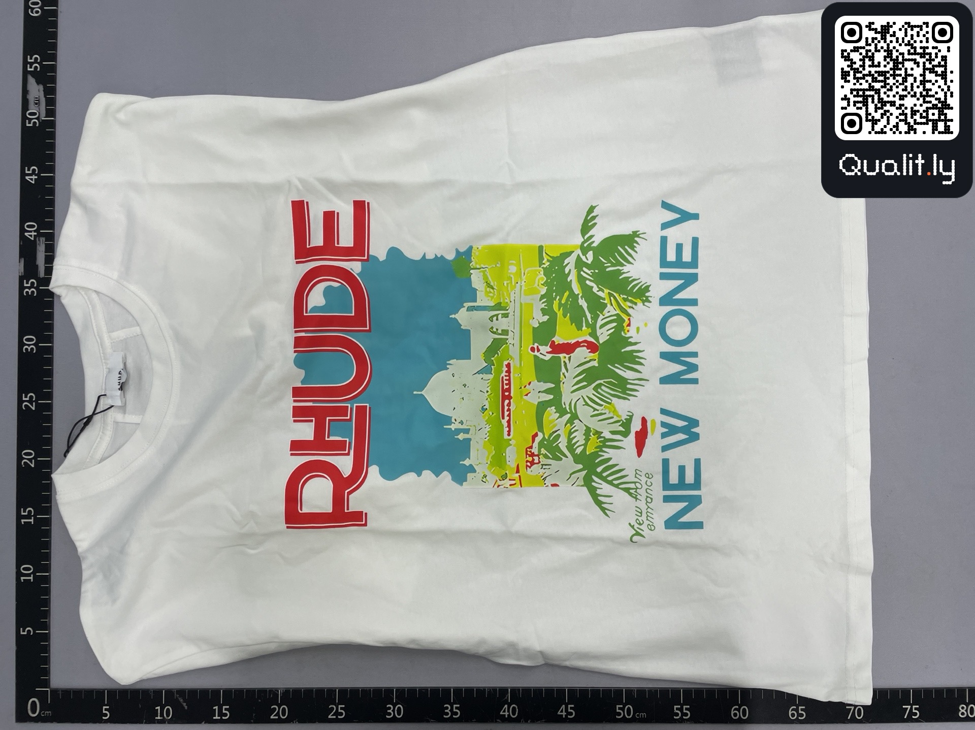T-shirt — foto QC 3 di 50