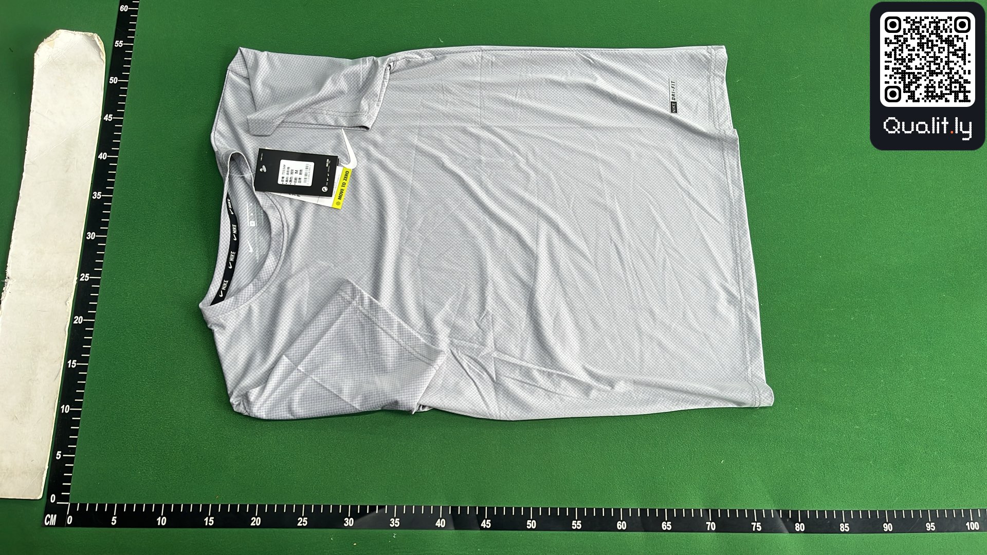 T-shirt — QC-foto 2 av 4