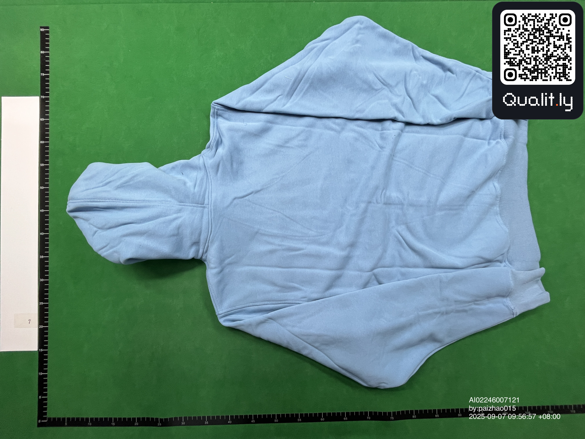 Sweat à capuche — photo QC 2 sur 37