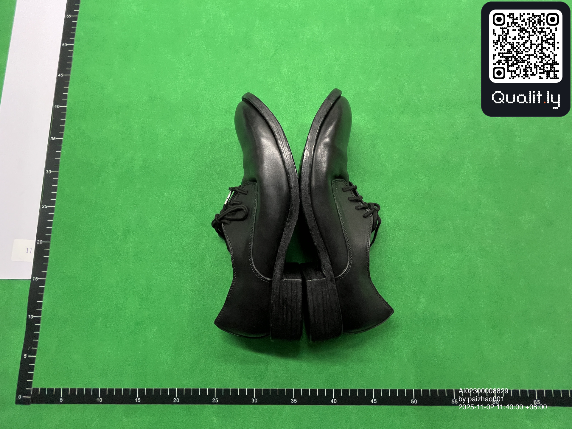 Sneakers QC photo 2 of 6