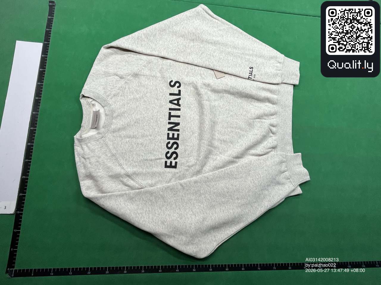 Sweater — QC-foto 3 van 4