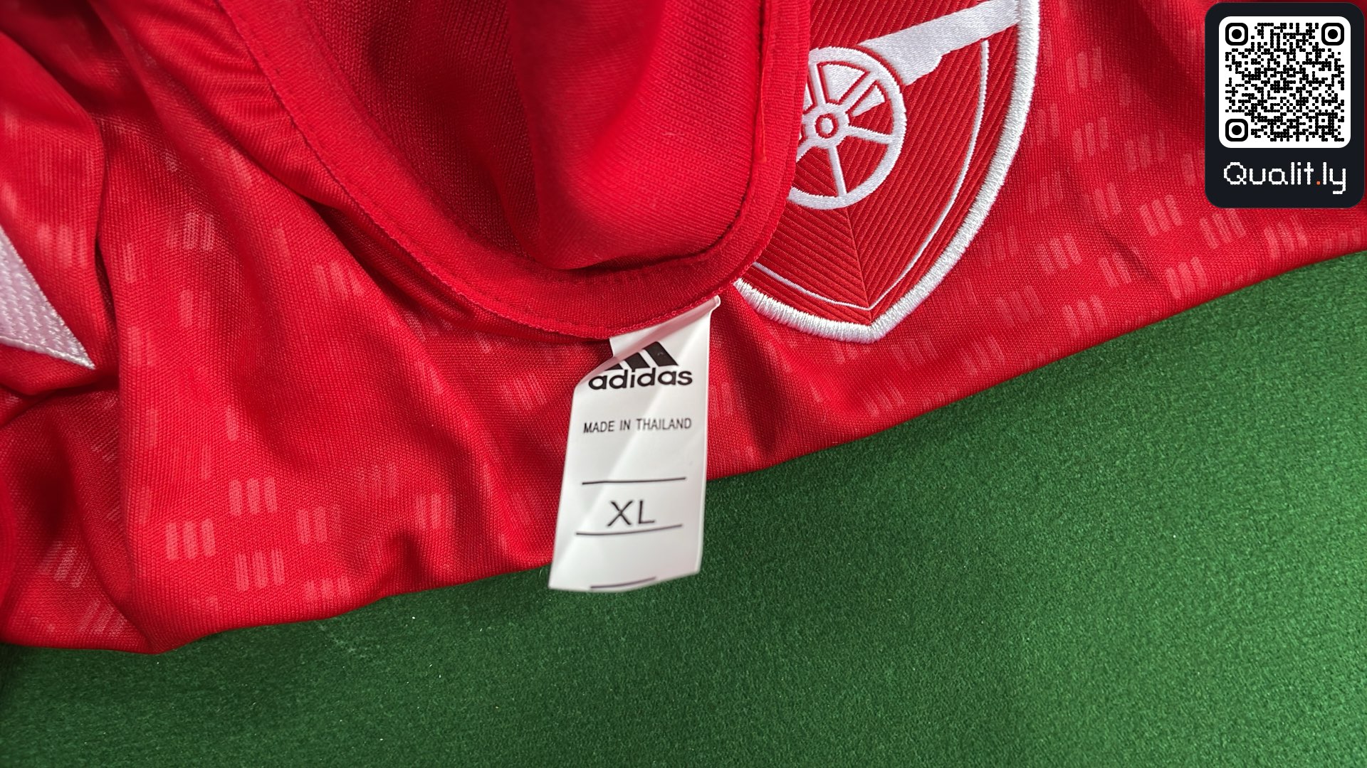 运动套装 QC 照片 1 / 9