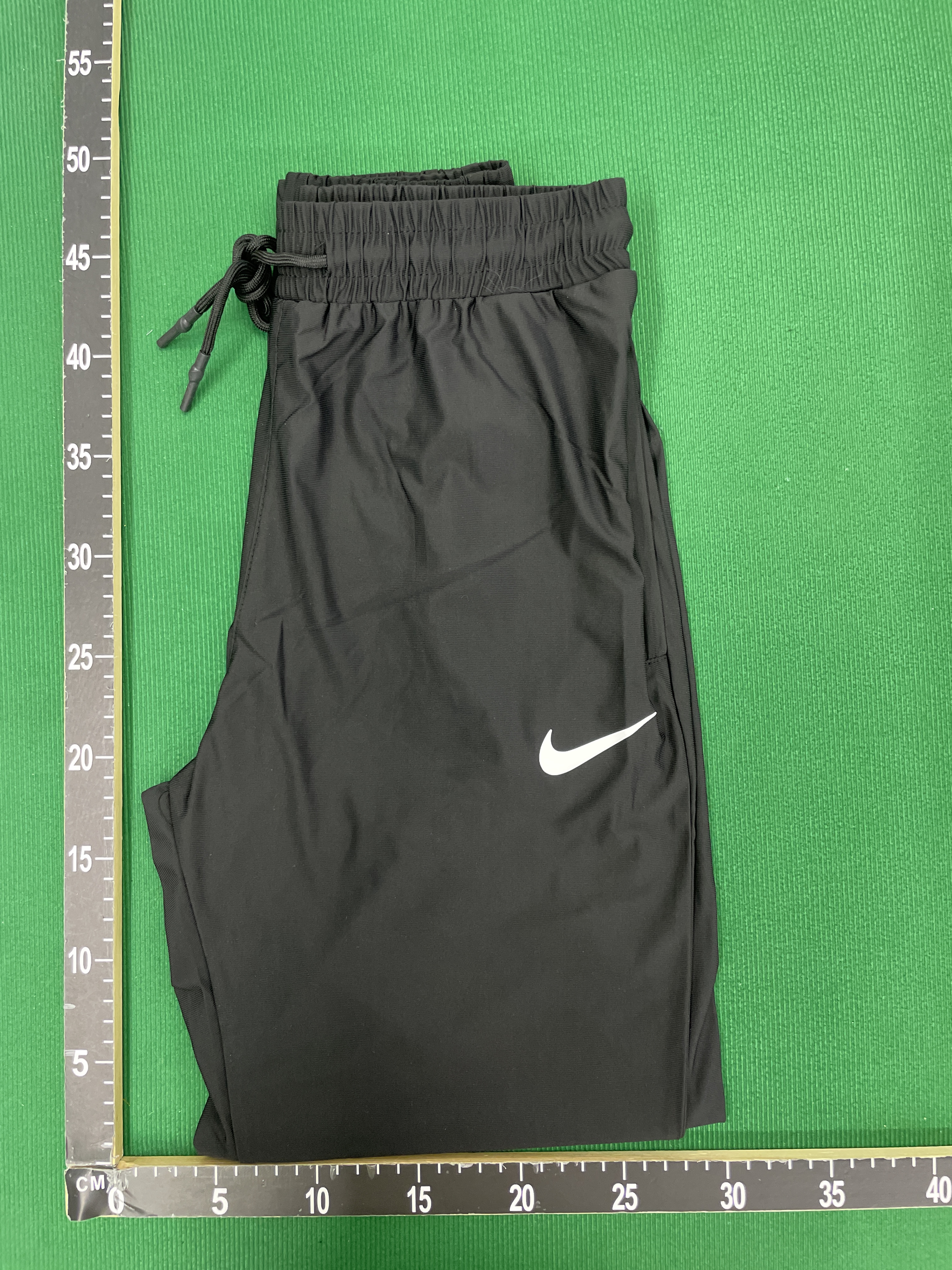 Pants QC photo 1 of 97