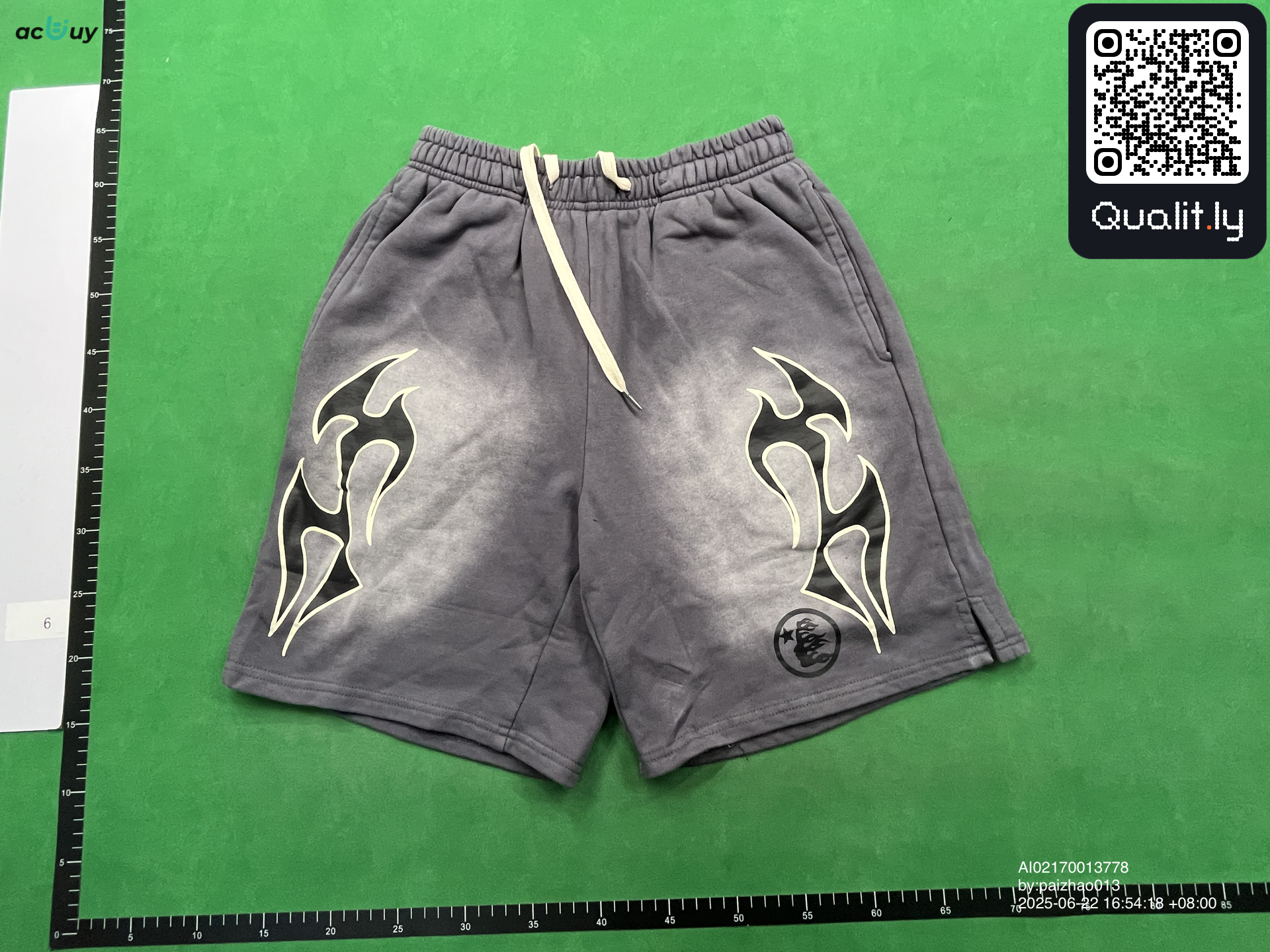 Shorts QC photo 3 of 8