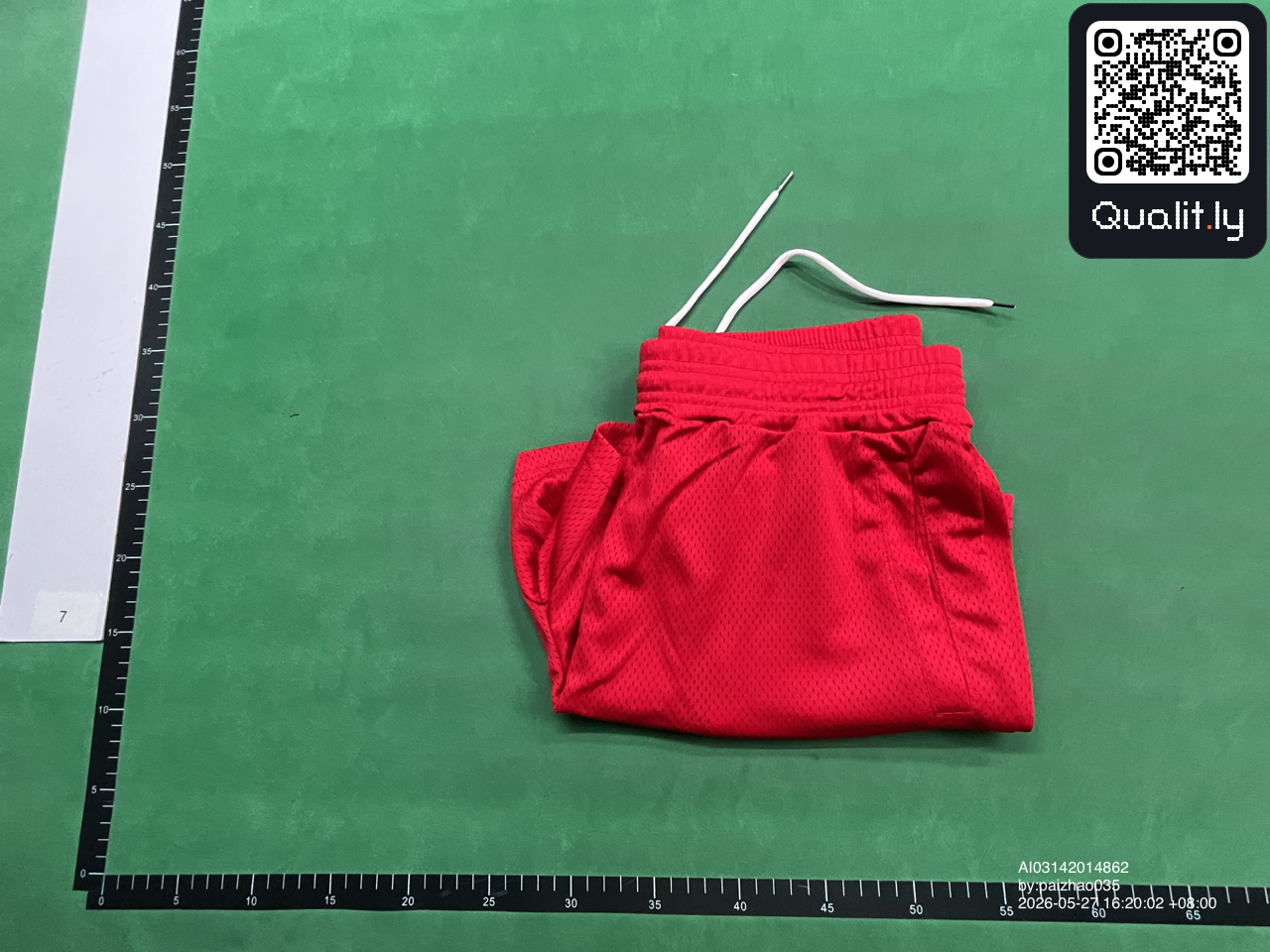 Short — photo QC 1 sur 12