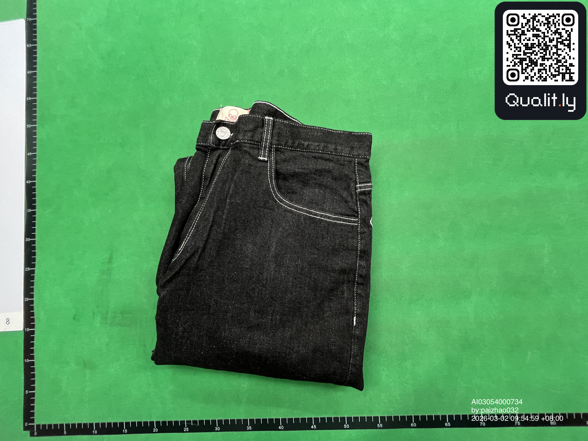 Jeans QC photo 1 of 10