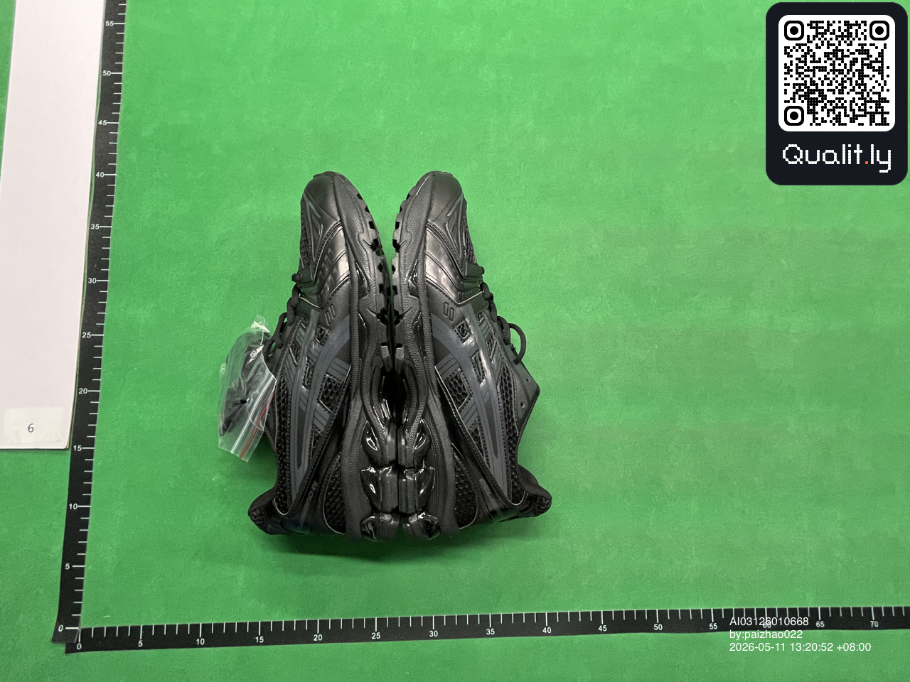 Sneaker — QC-Foto 2 von 6