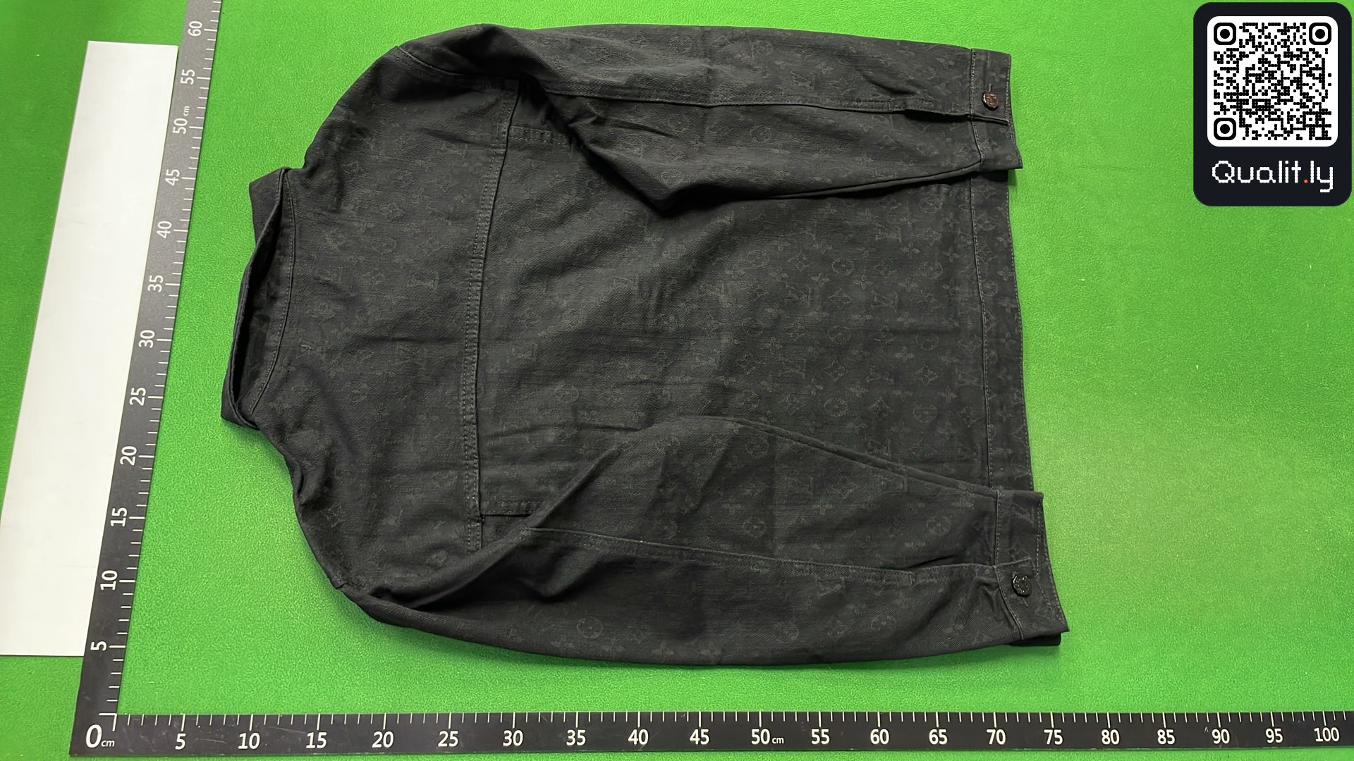 Jacket QC photo 3 of 4
