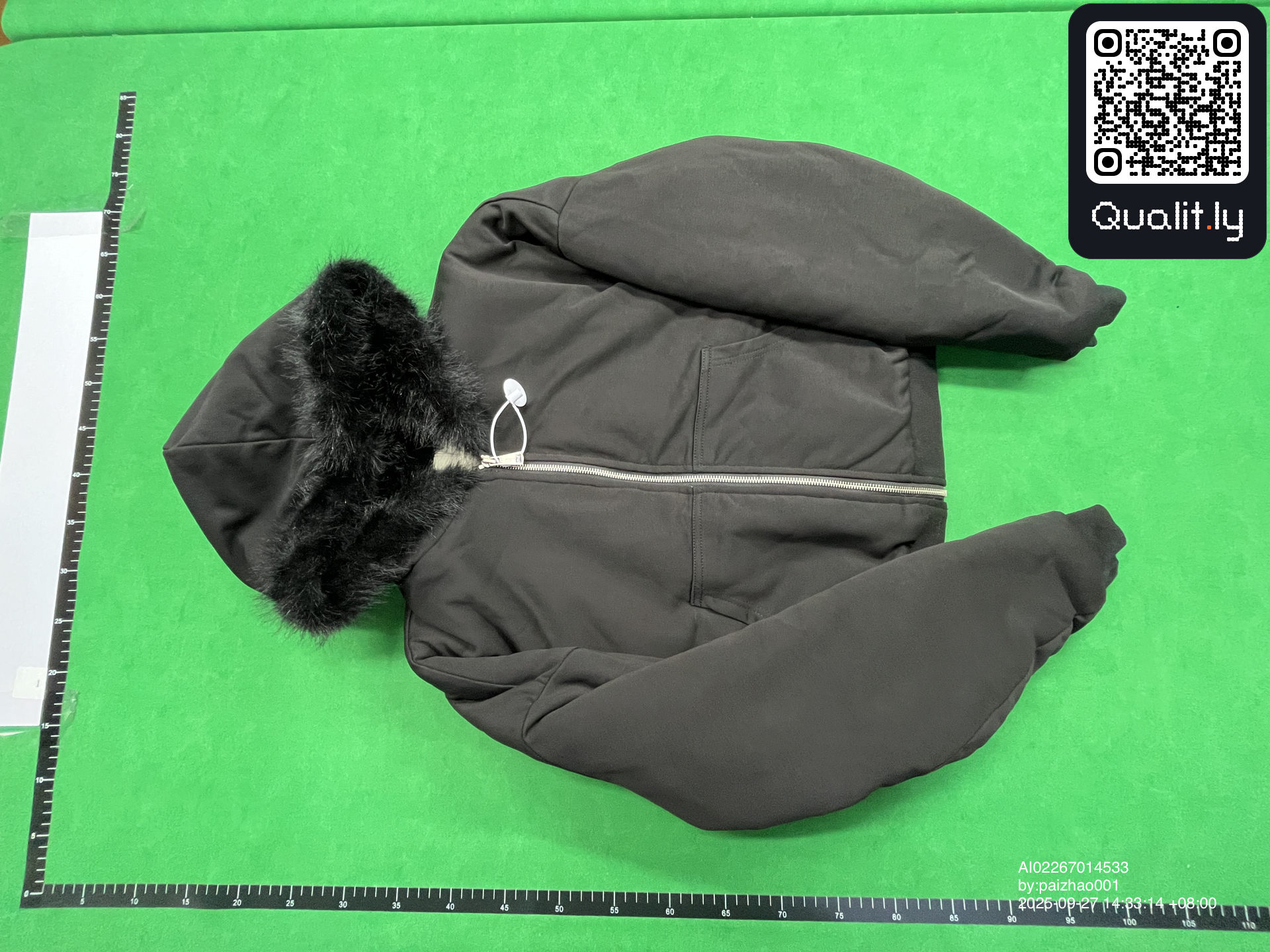Hoodie — QC-foto 3 av 4