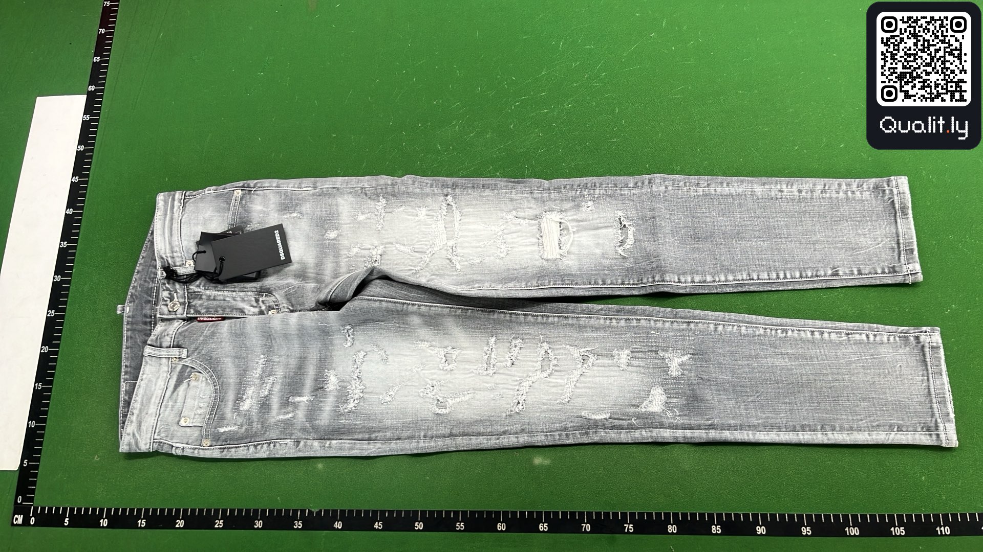 Jeansy — zdjęcie QC 2 z 56