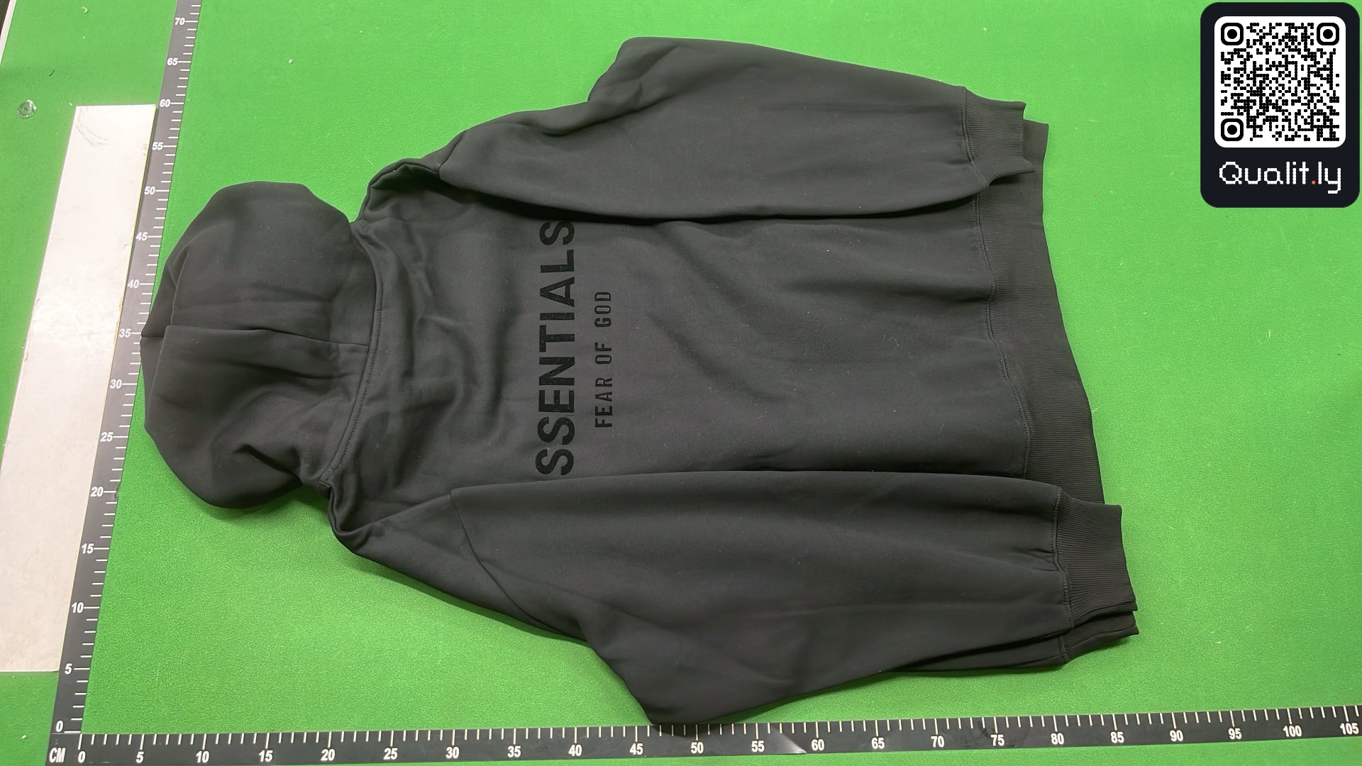 Hoodie — QC-Foto 3 von 113