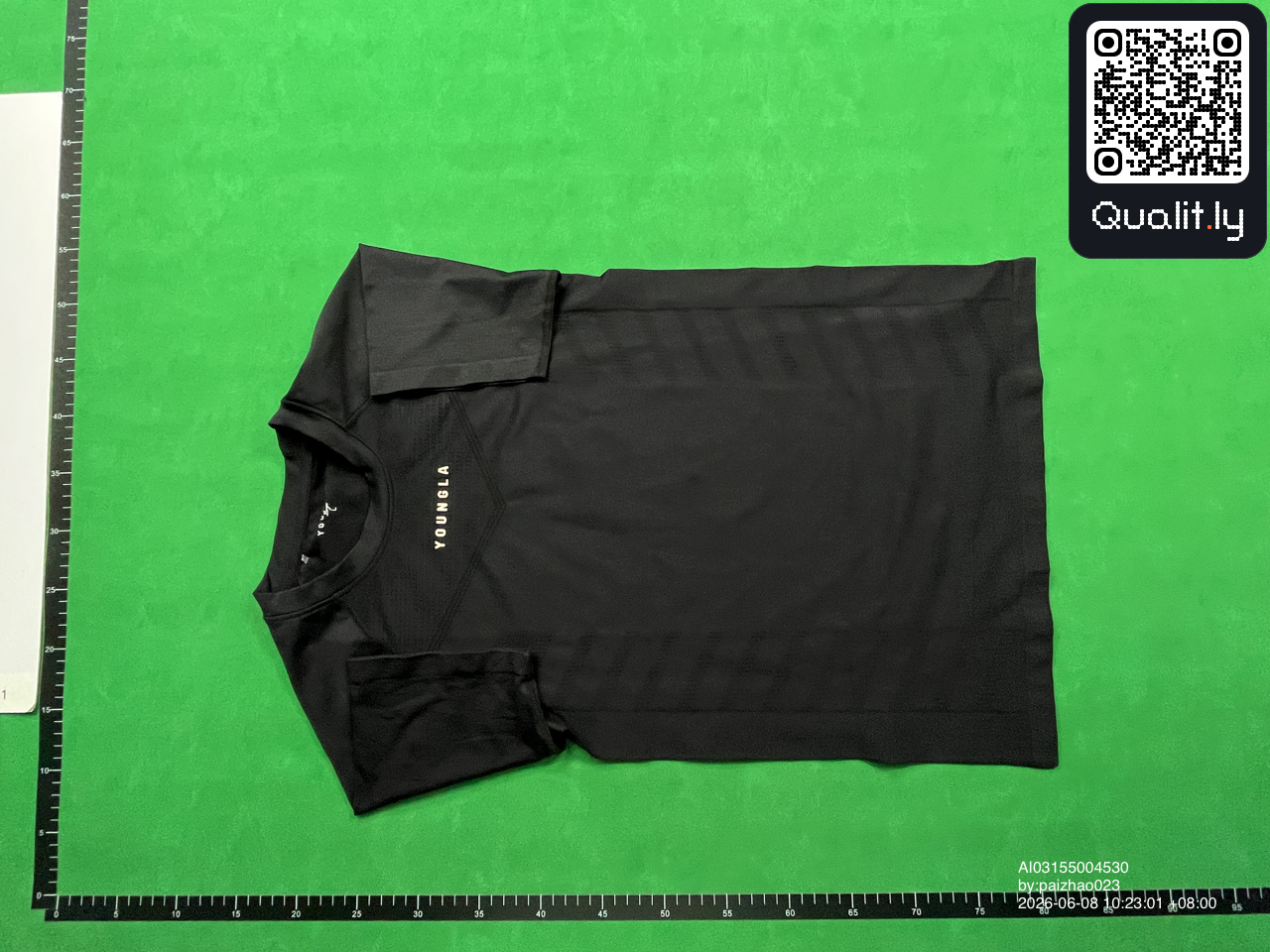 T-shirt — foto QC 3 di 8