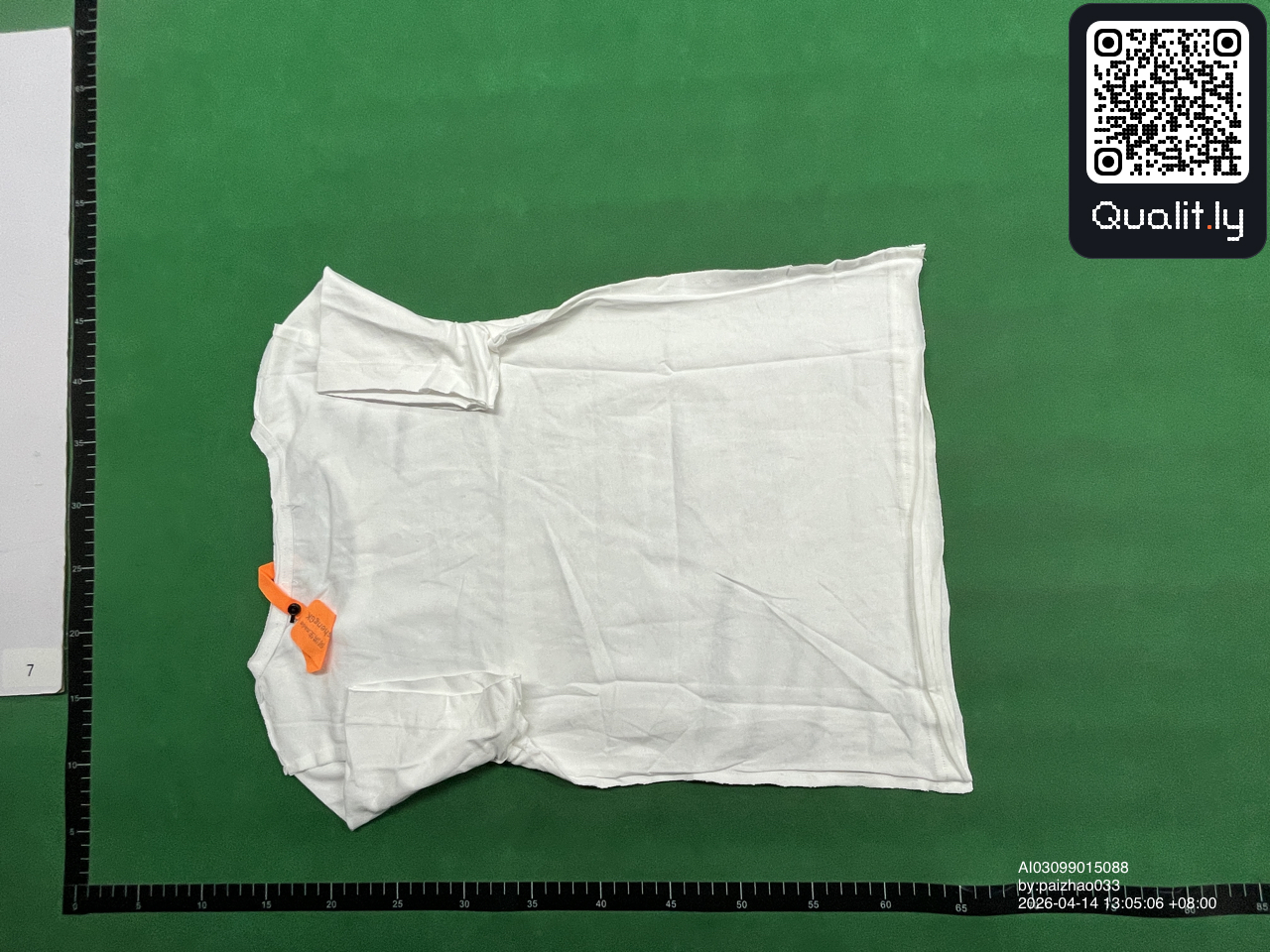 T-Shirt — QC-Foto 2 von 10
