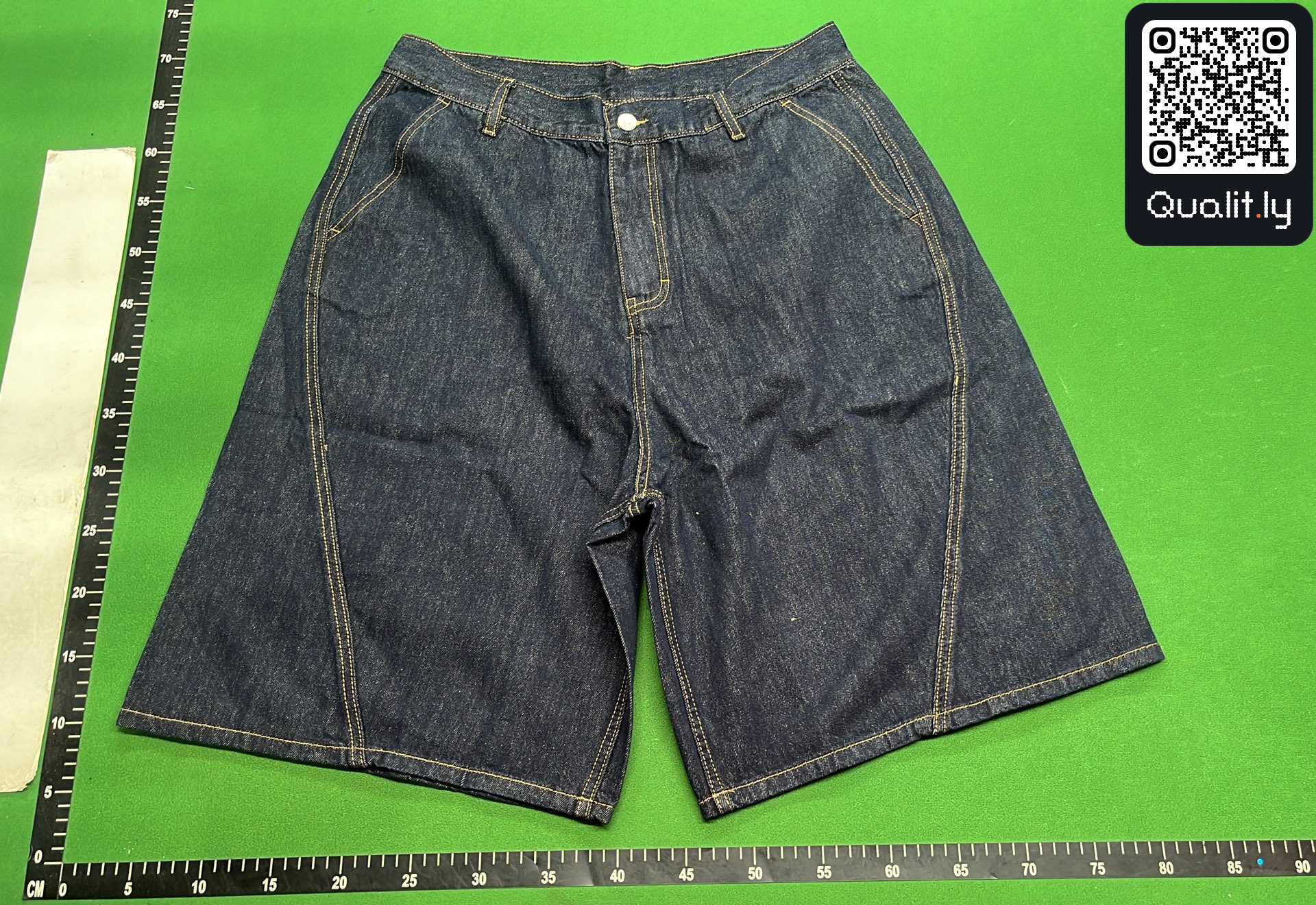 Shorts QC photo 2 of 78