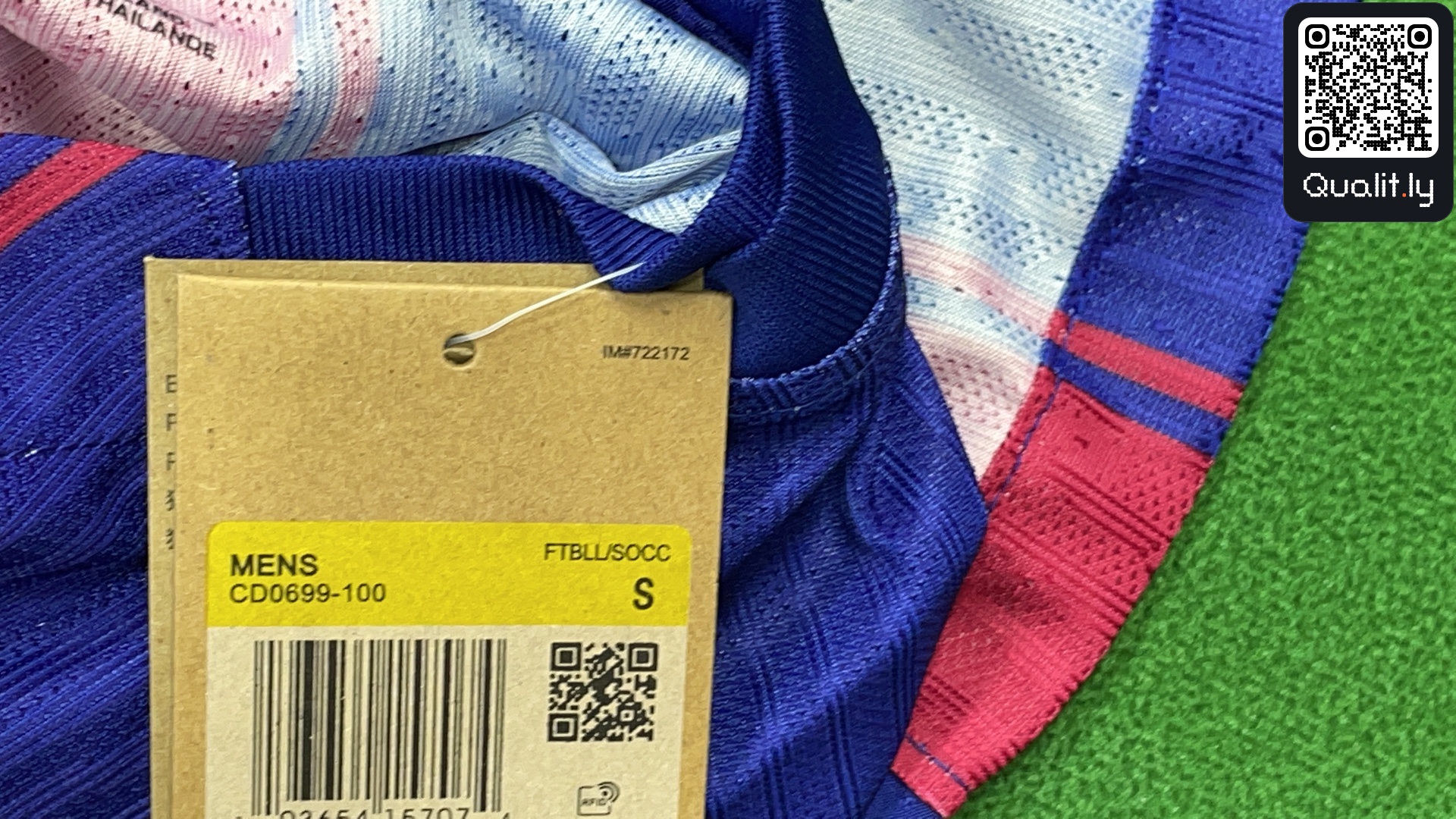 Shirt QC photo 1 of 110
