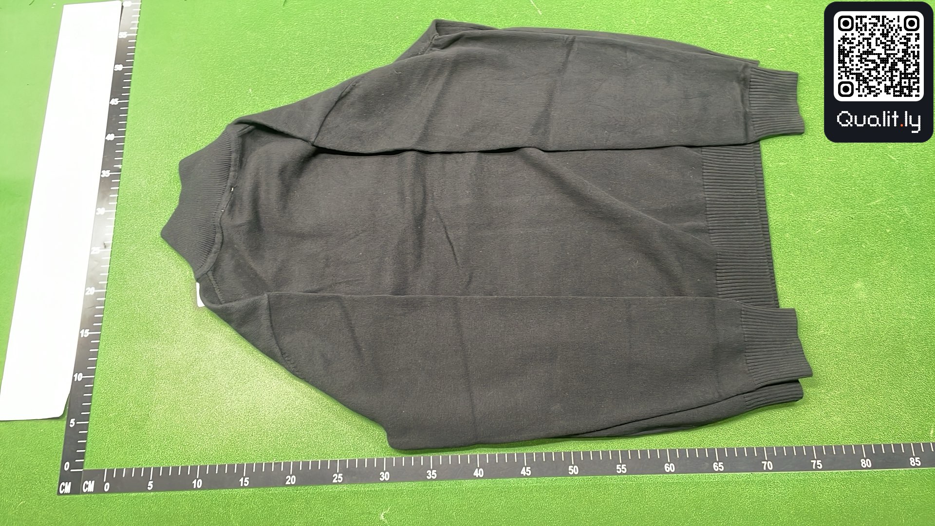 Sweater QC photo 3 of 4